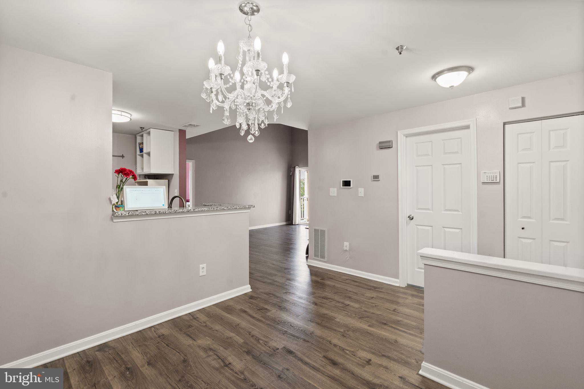 1025 GARDENVIEW LOOP 302