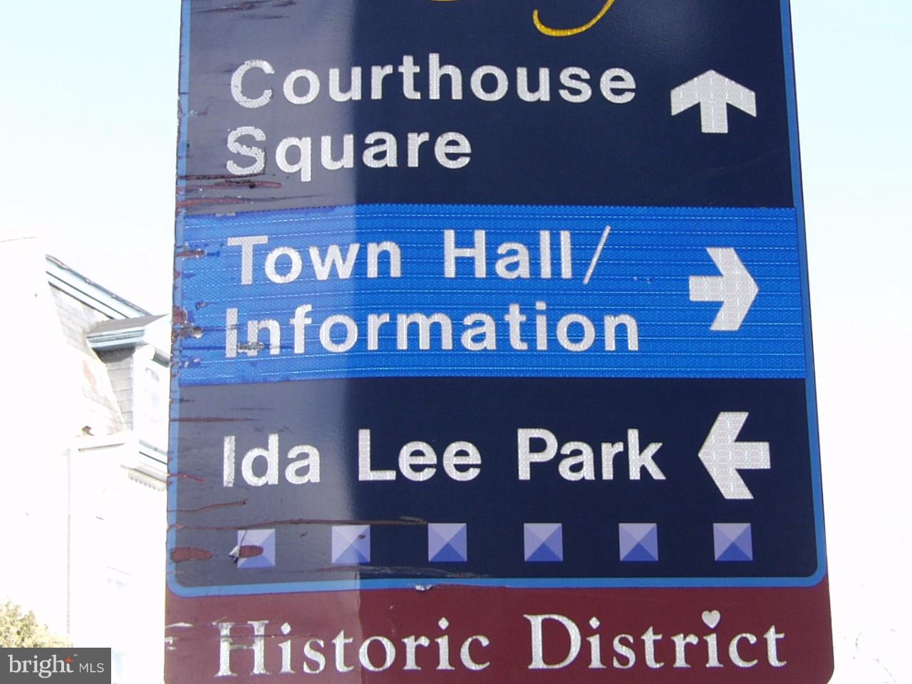 CRESTWOOD HAMLET - Residential