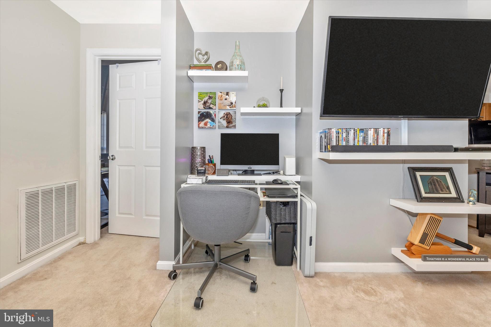 WHITTIER ECHO GLEN - Residential