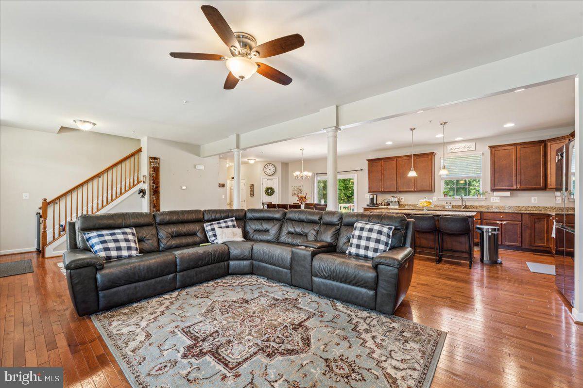 CARDINAL'S CREST - Residential