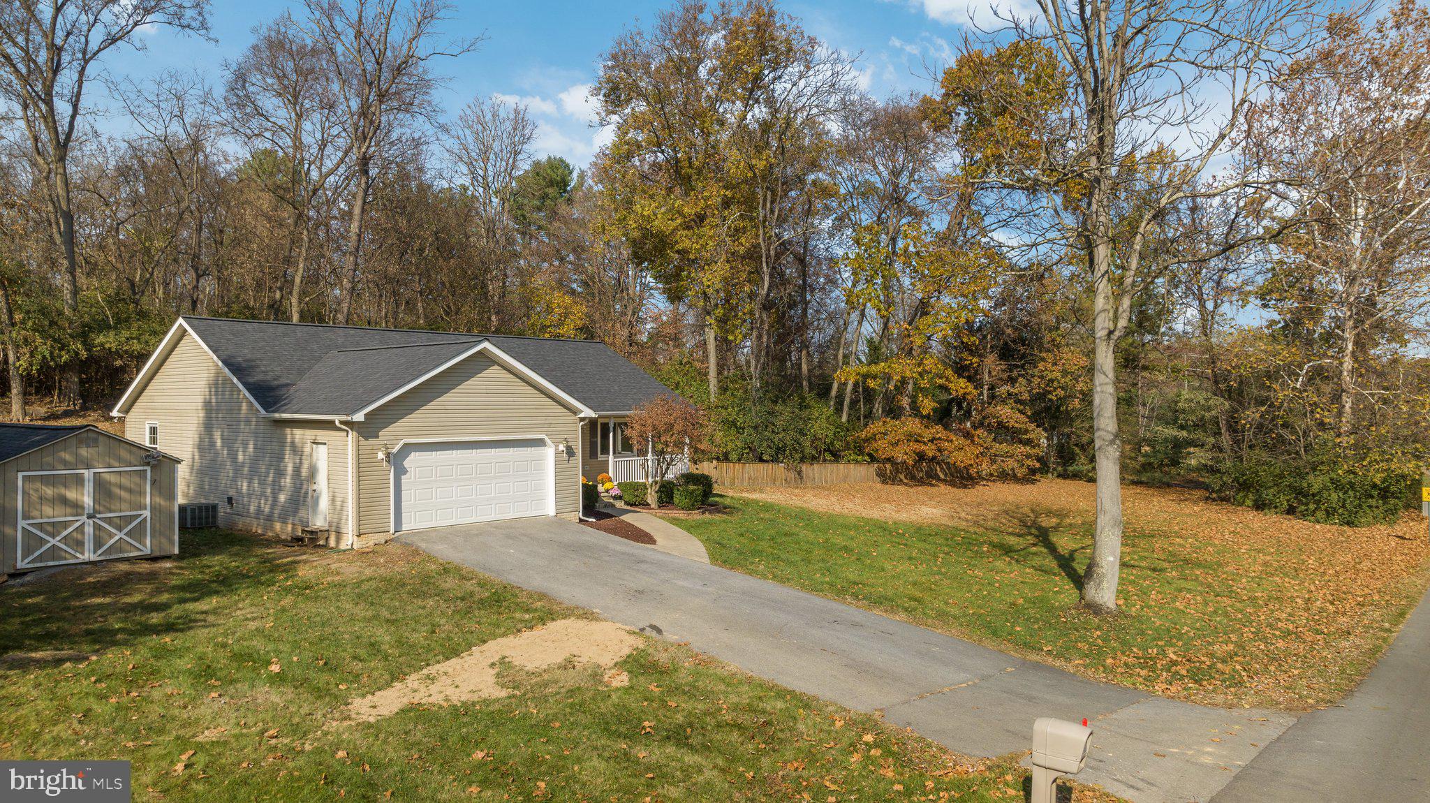 BENTWOOD ESTATES - Residential