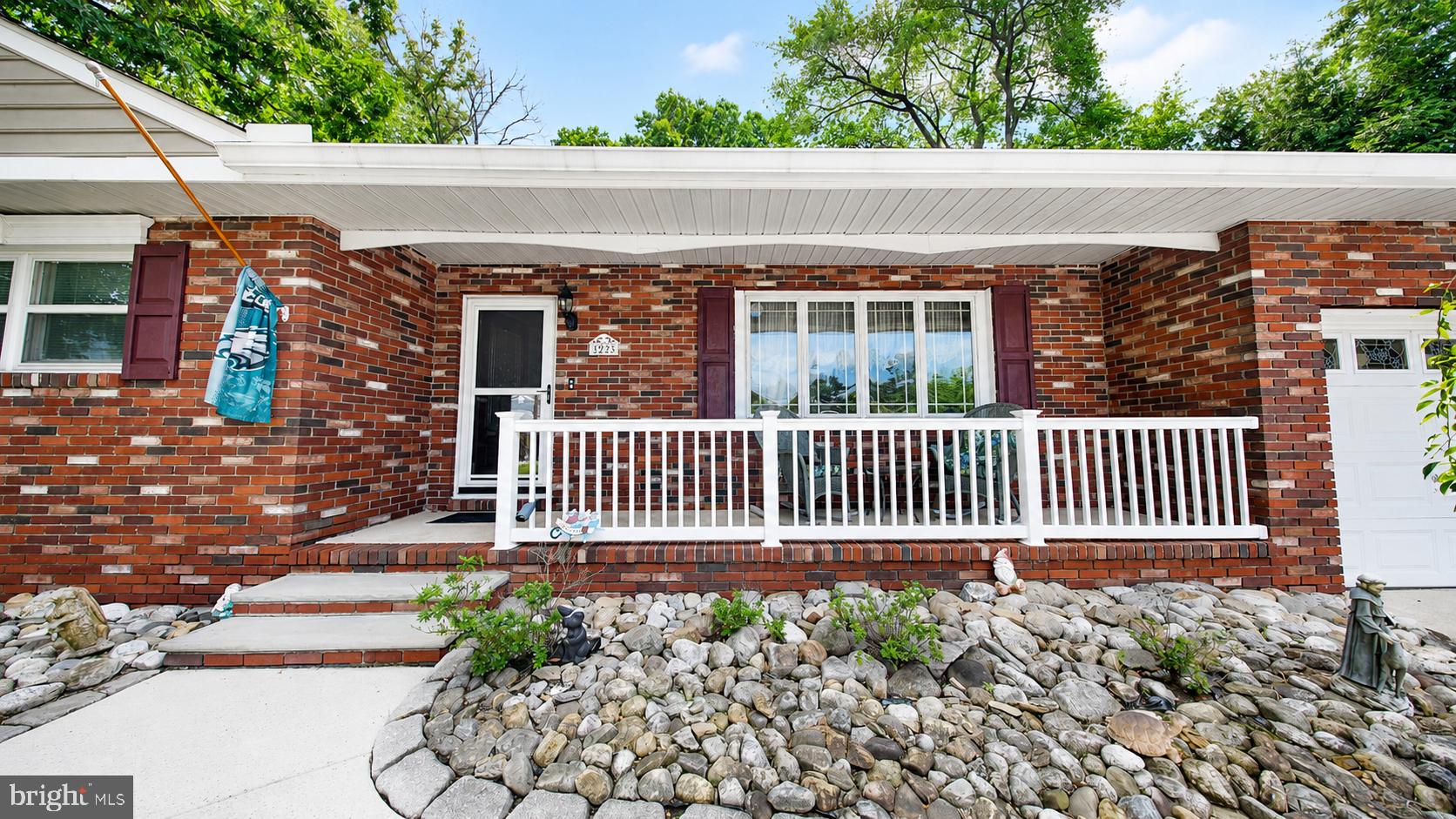 23 SUMMIT AVENUE