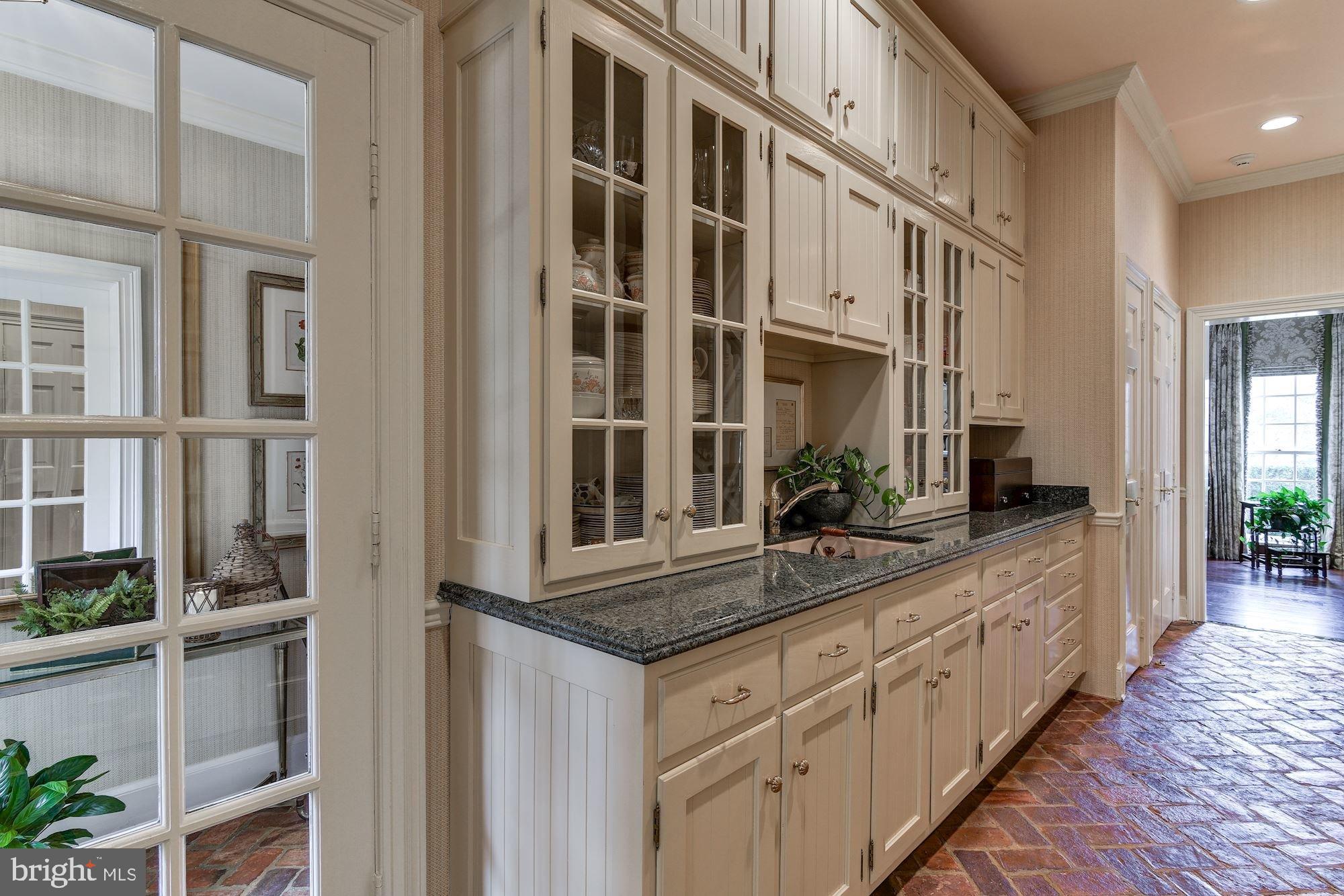 SADDLE RIDGE - Residential