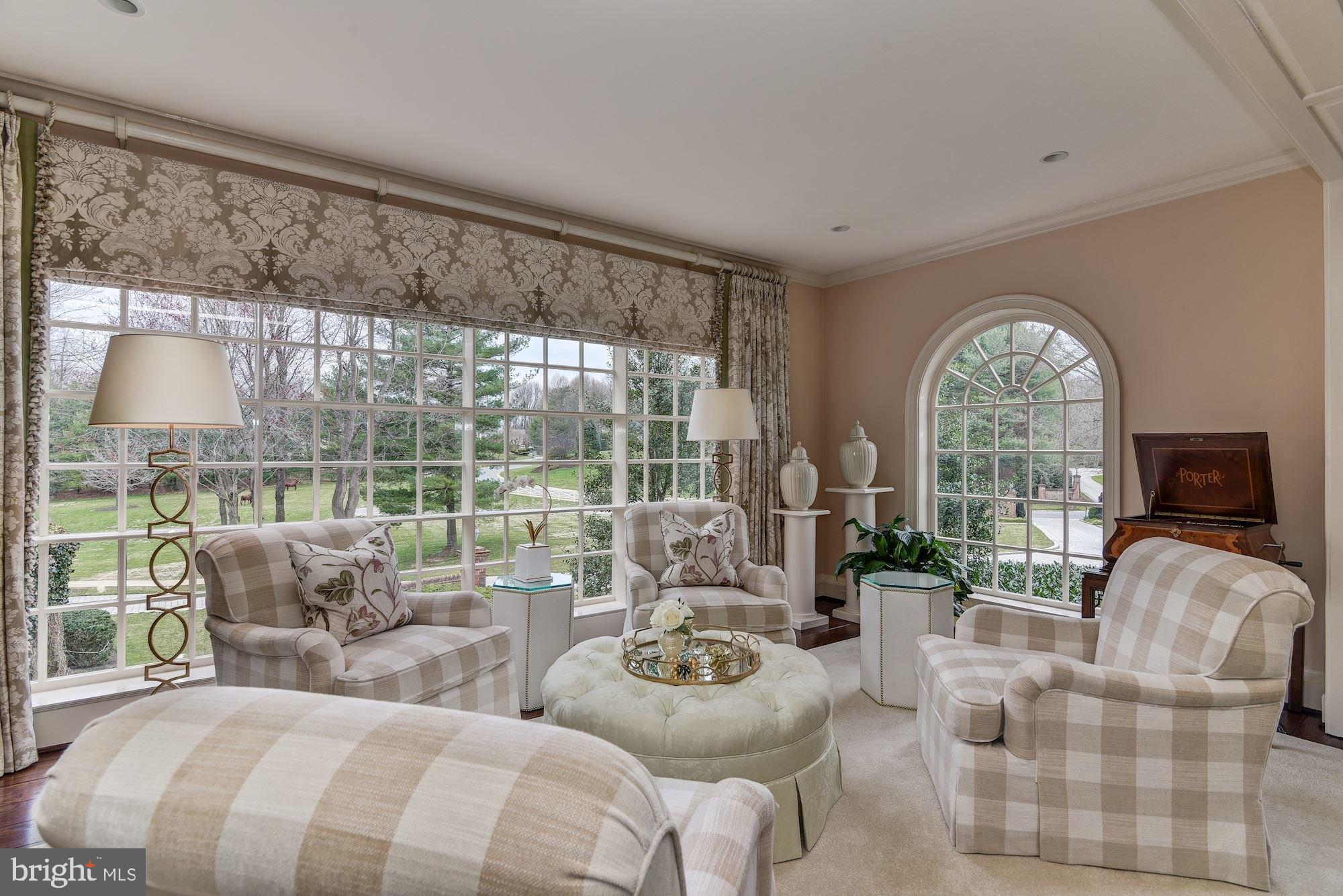 SADDLE RIDGE - Residential