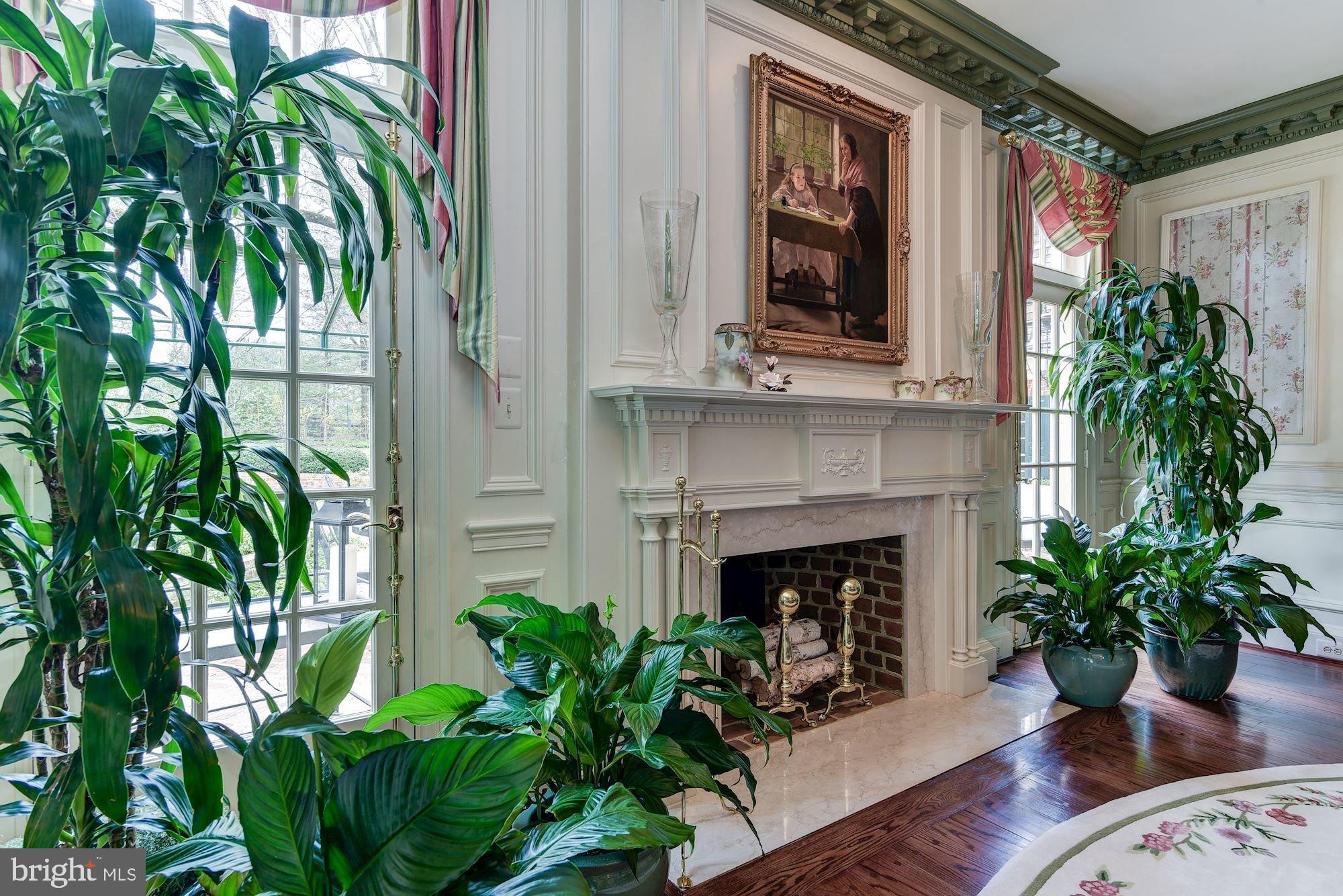 SADDLE RIDGE - Residential