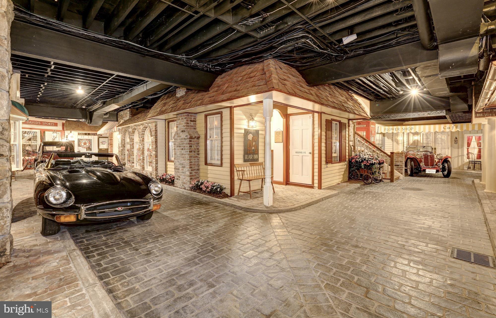 SADDLE RIDGE - Residential