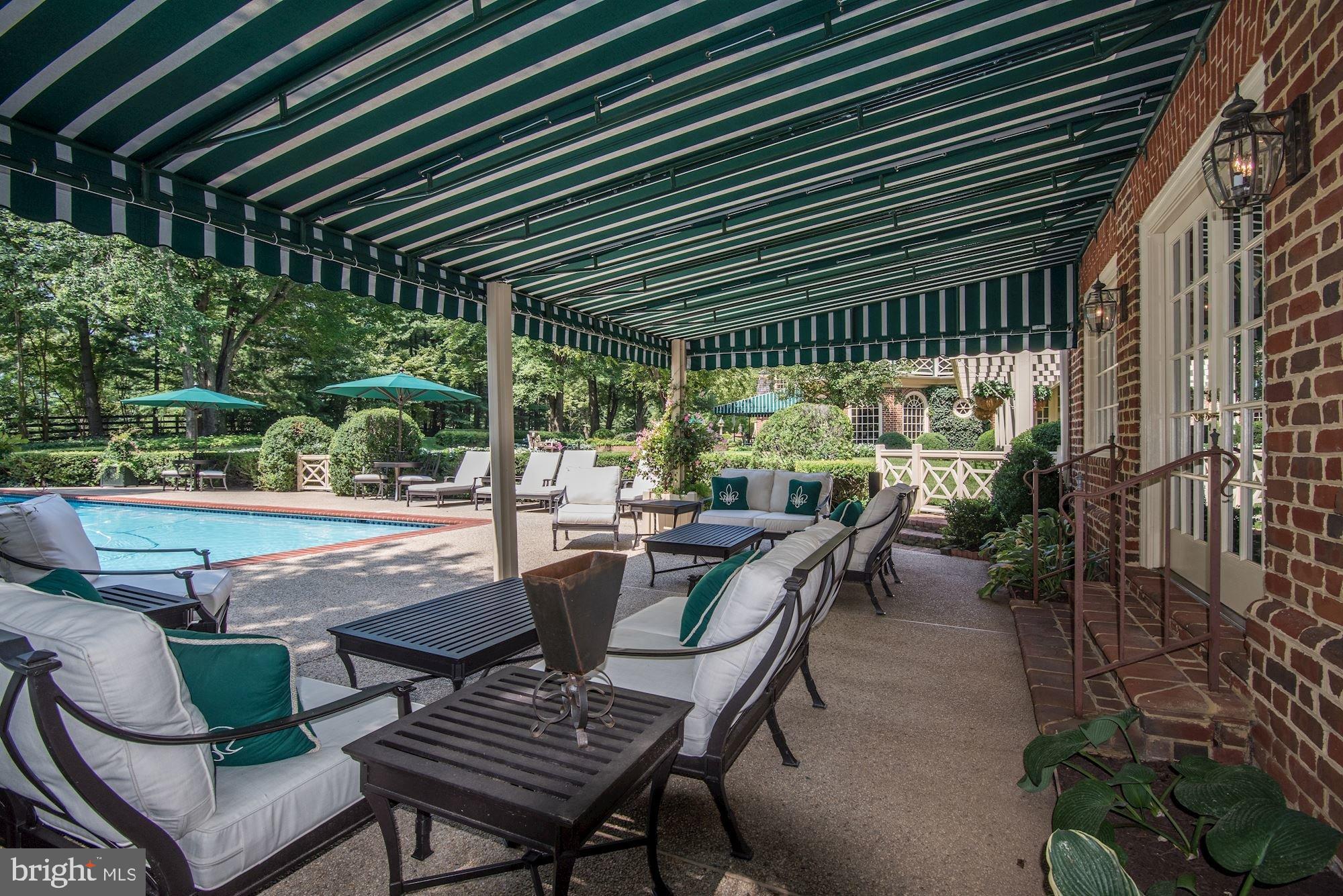 SADDLE RIDGE - Residential