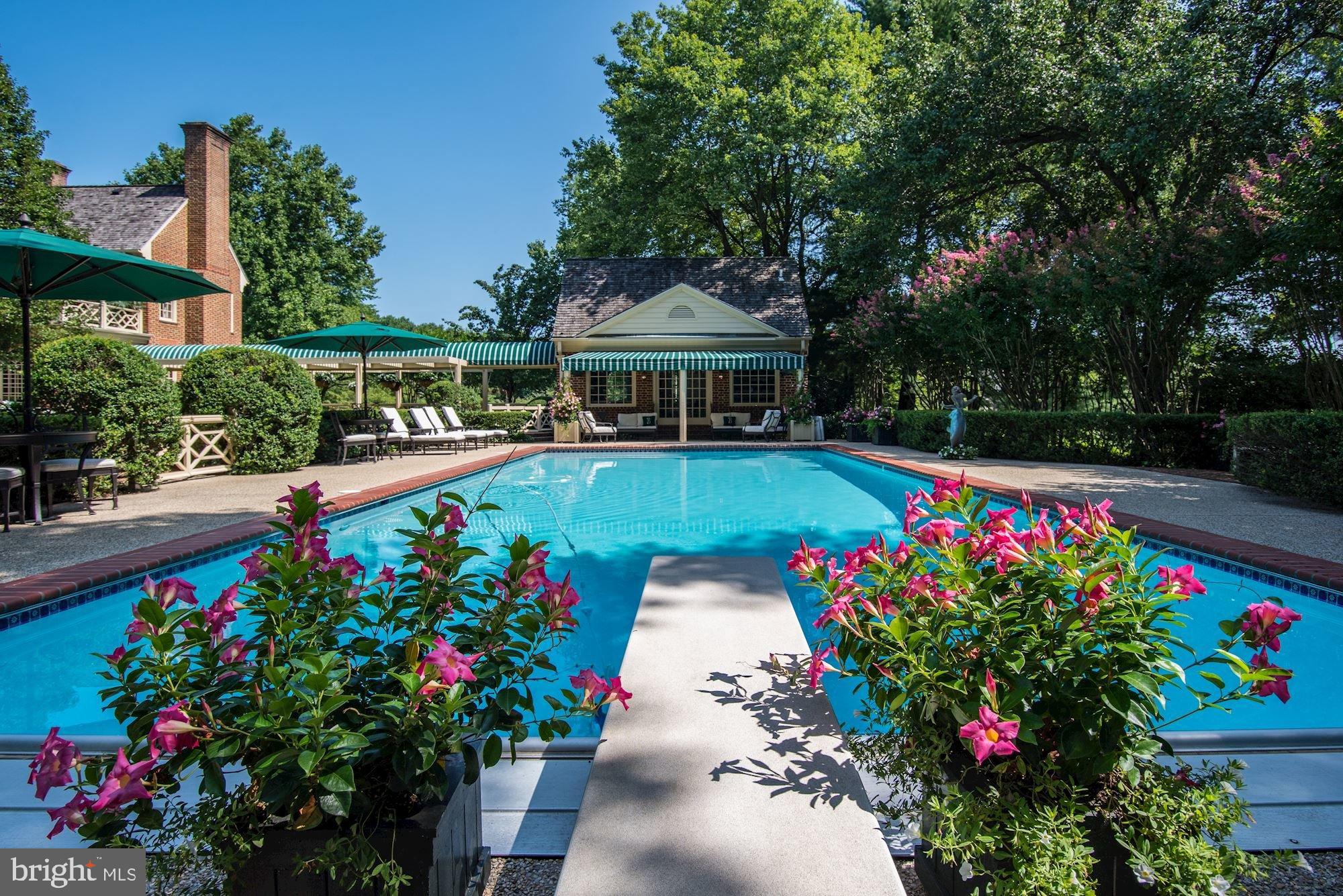 SADDLE RIDGE - Residential