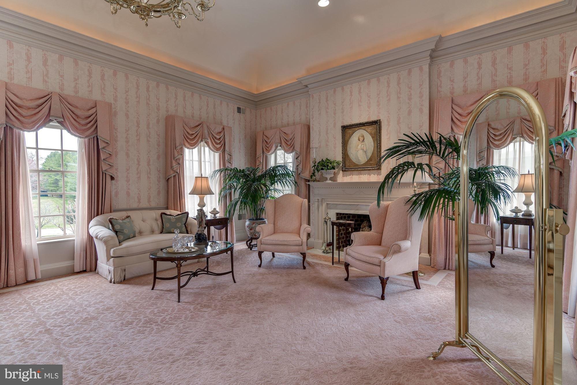 SADDLE RIDGE - Residential