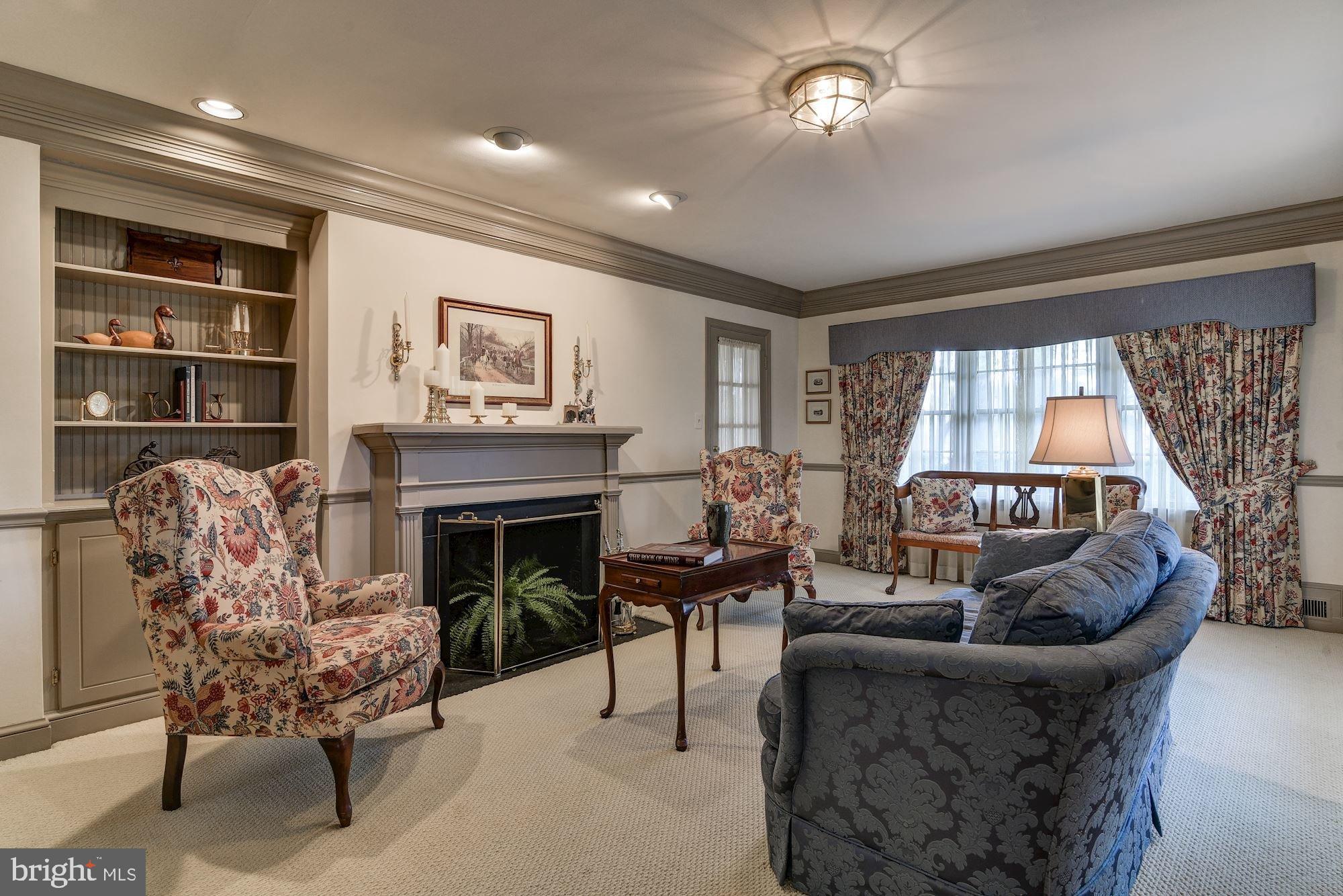 SADDLE RIDGE - Residential