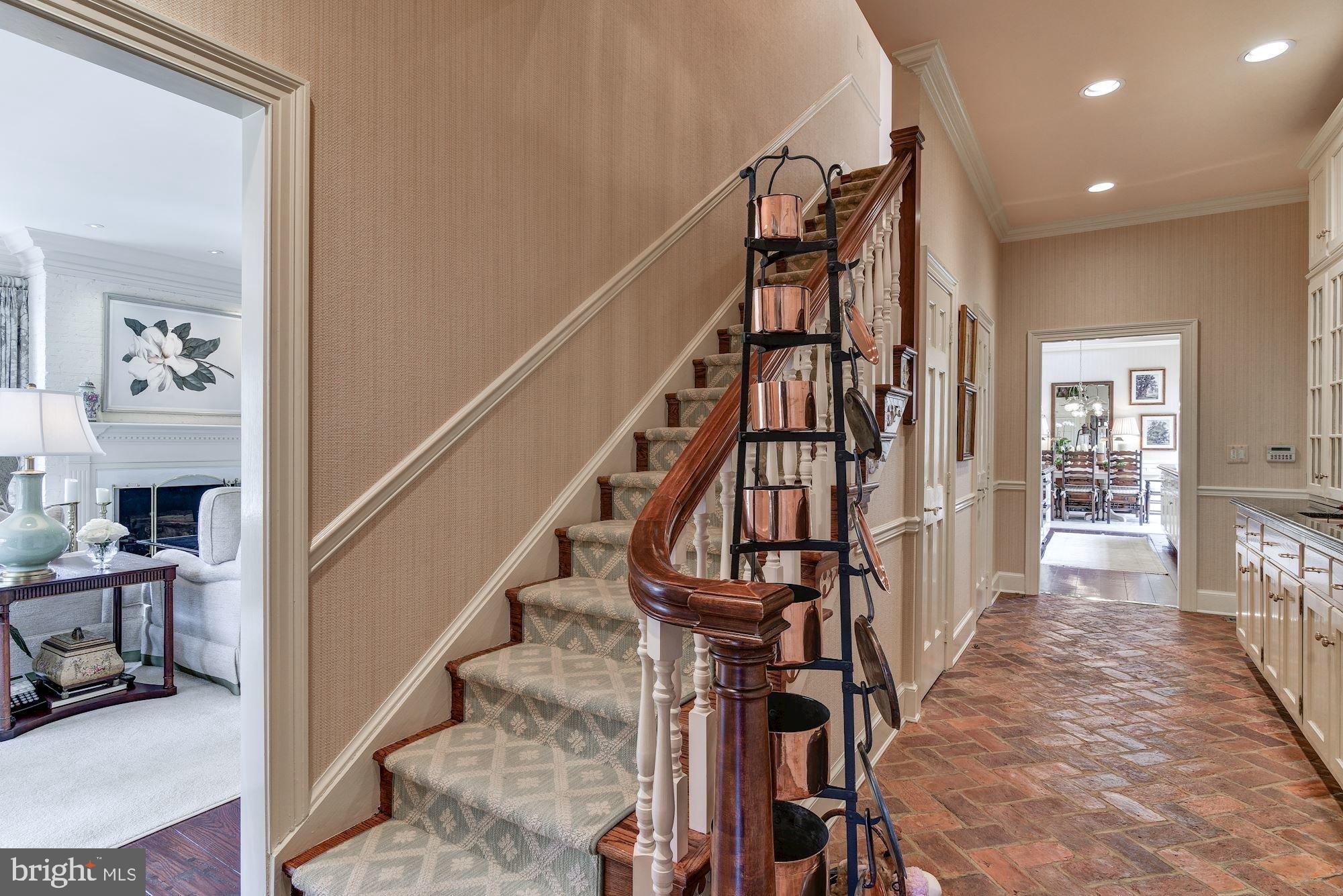 SADDLE RIDGE - Residential