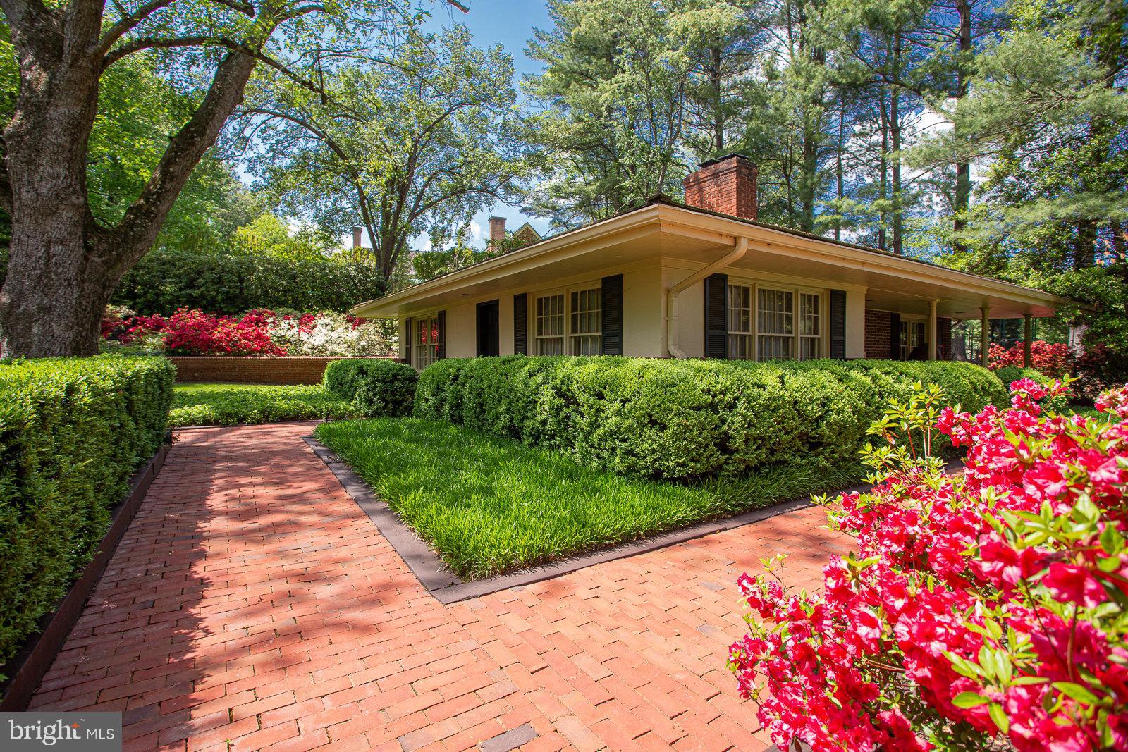 SADDLE RIDGE - Residential