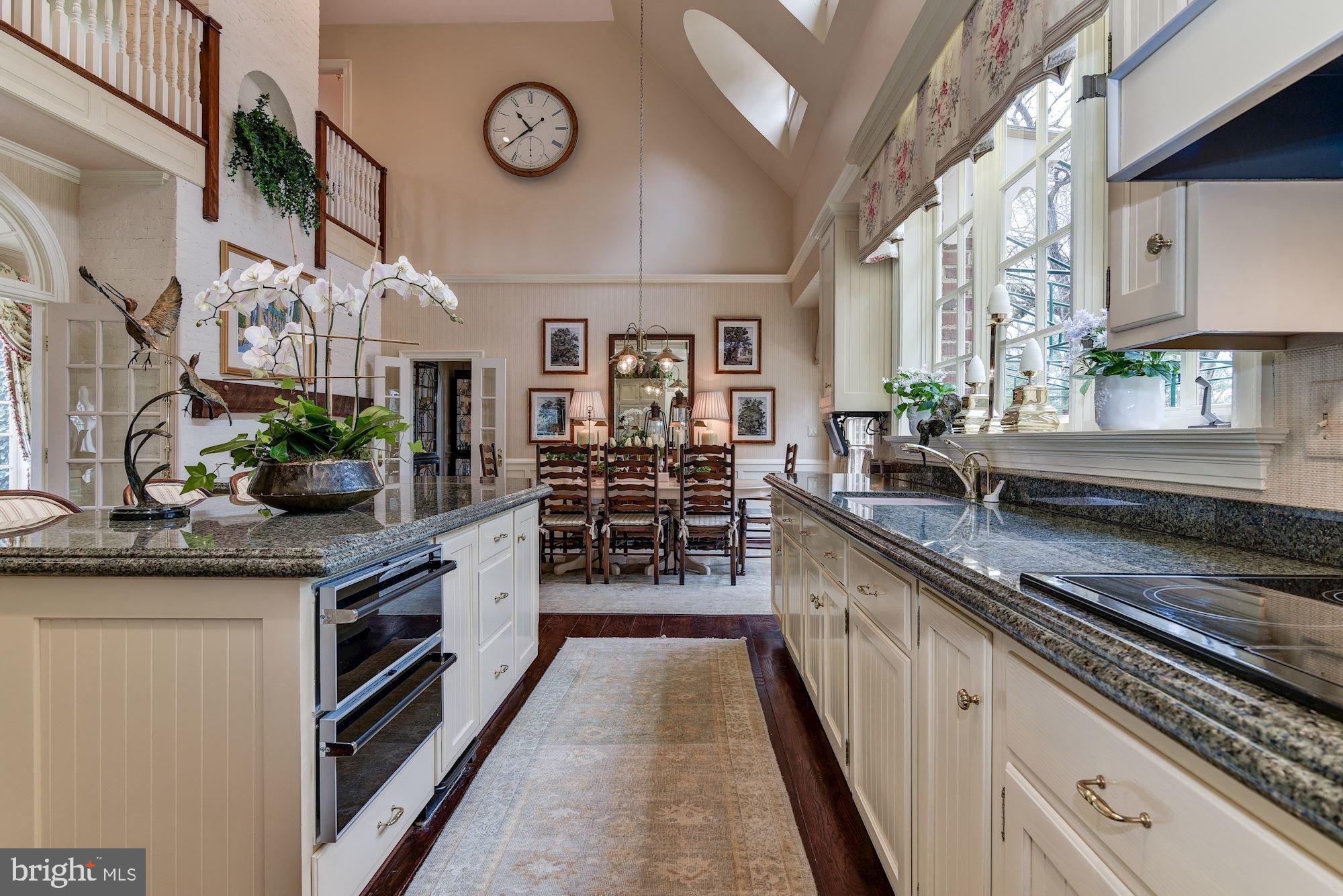 SADDLE RIDGE - Residential