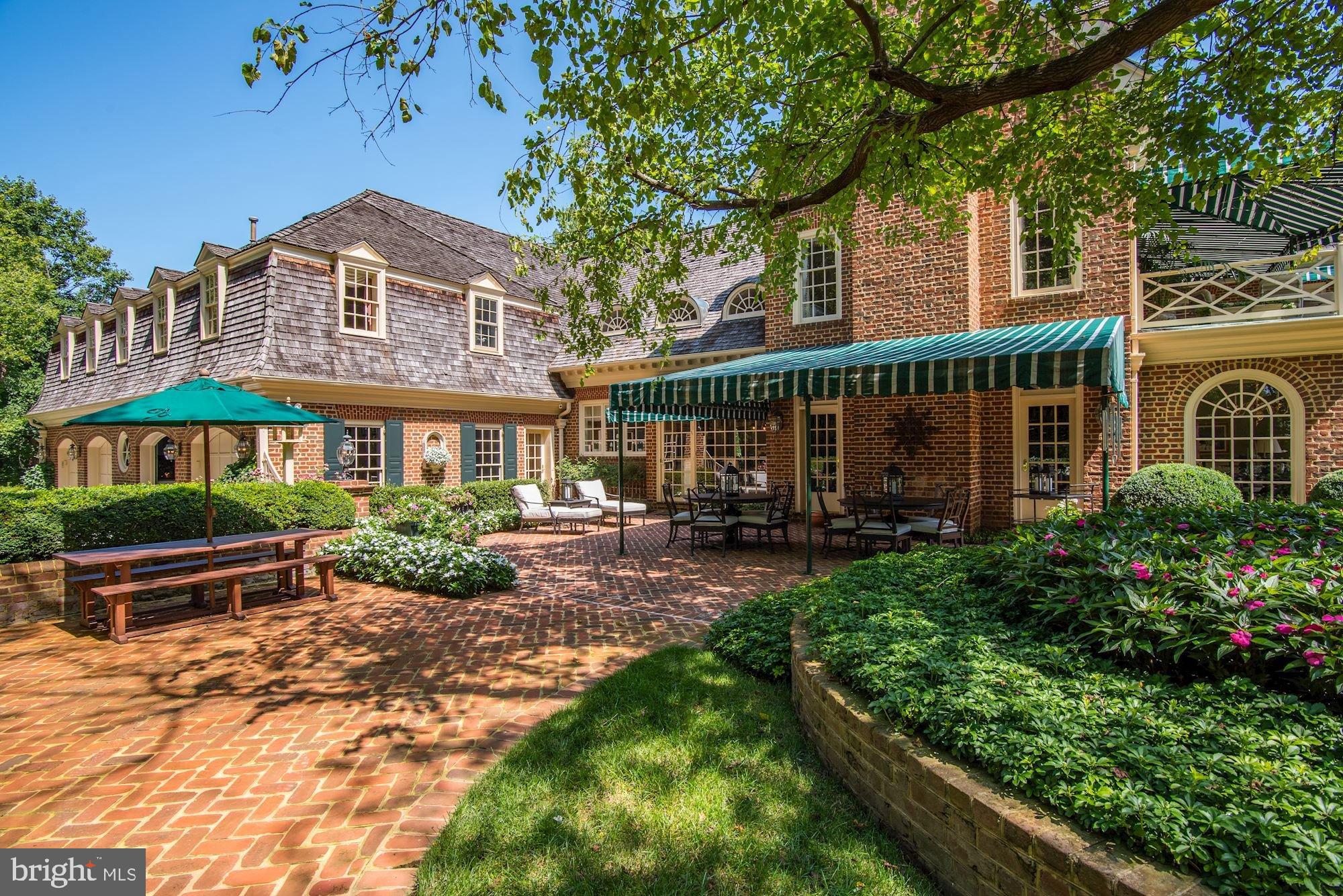 SADDLE RIDGE - Residential