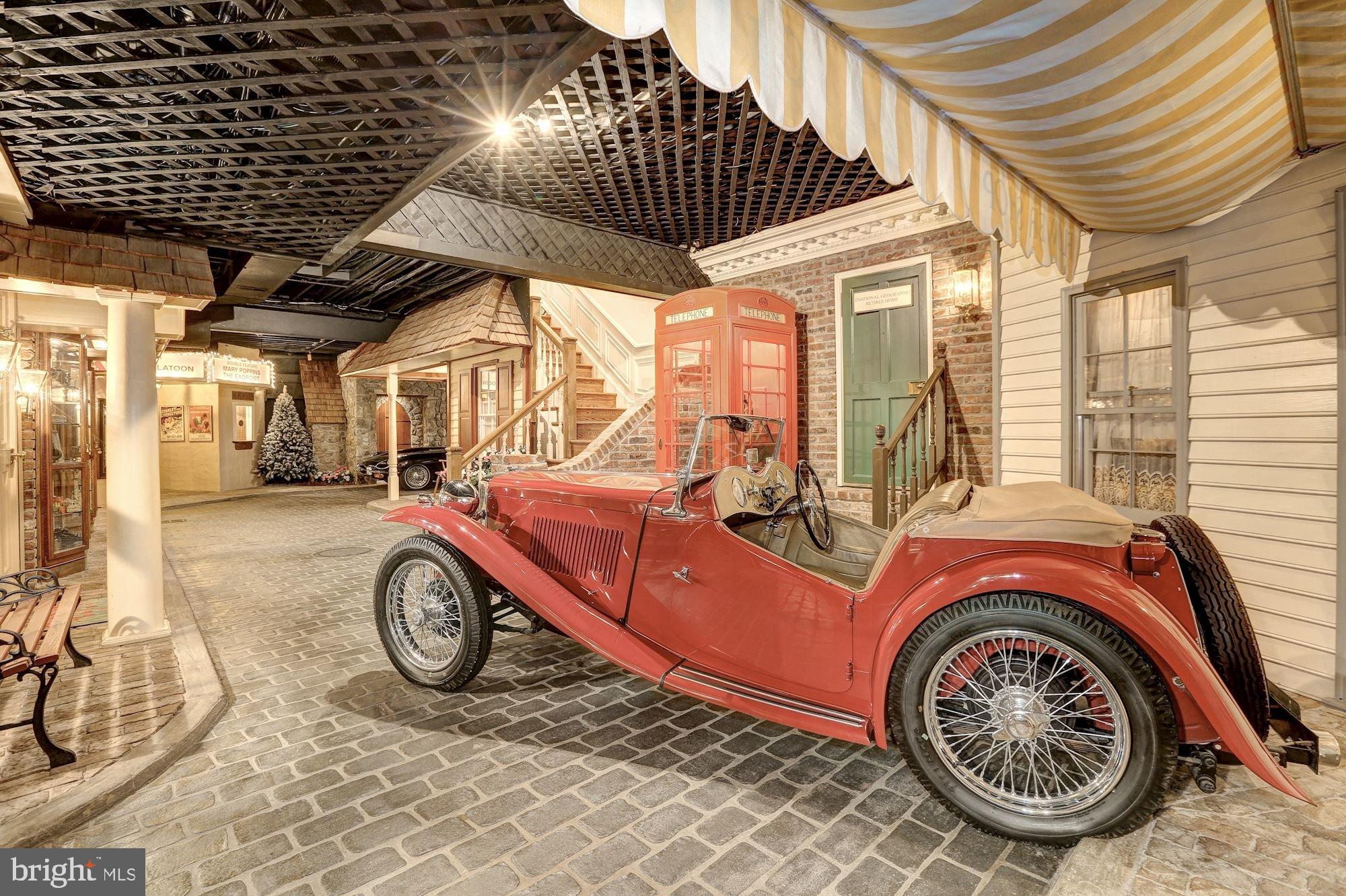 SADDLE RIDGE - Residential