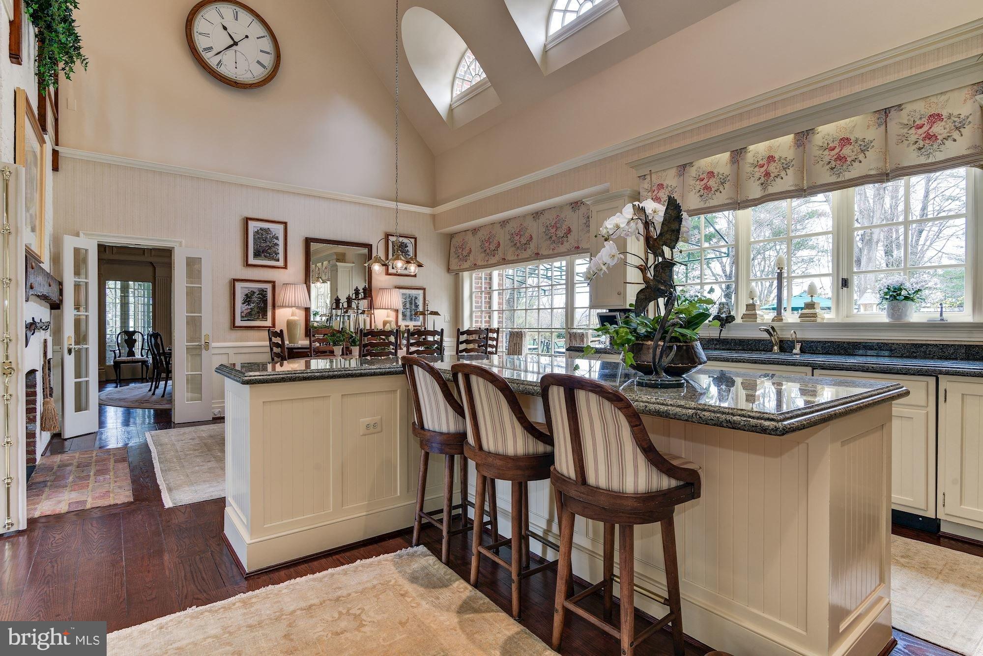 SADDLE RIDGE - Residential