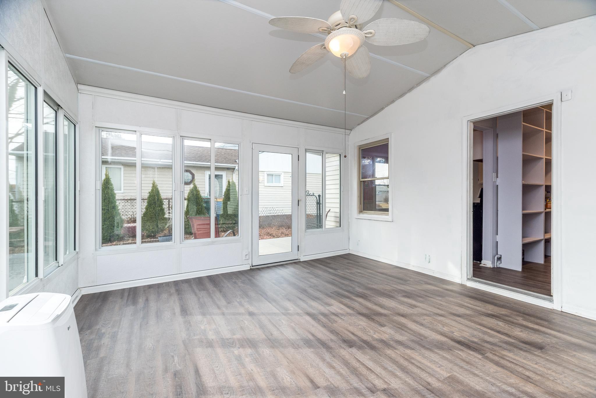 CROYDON ACRES - Residential