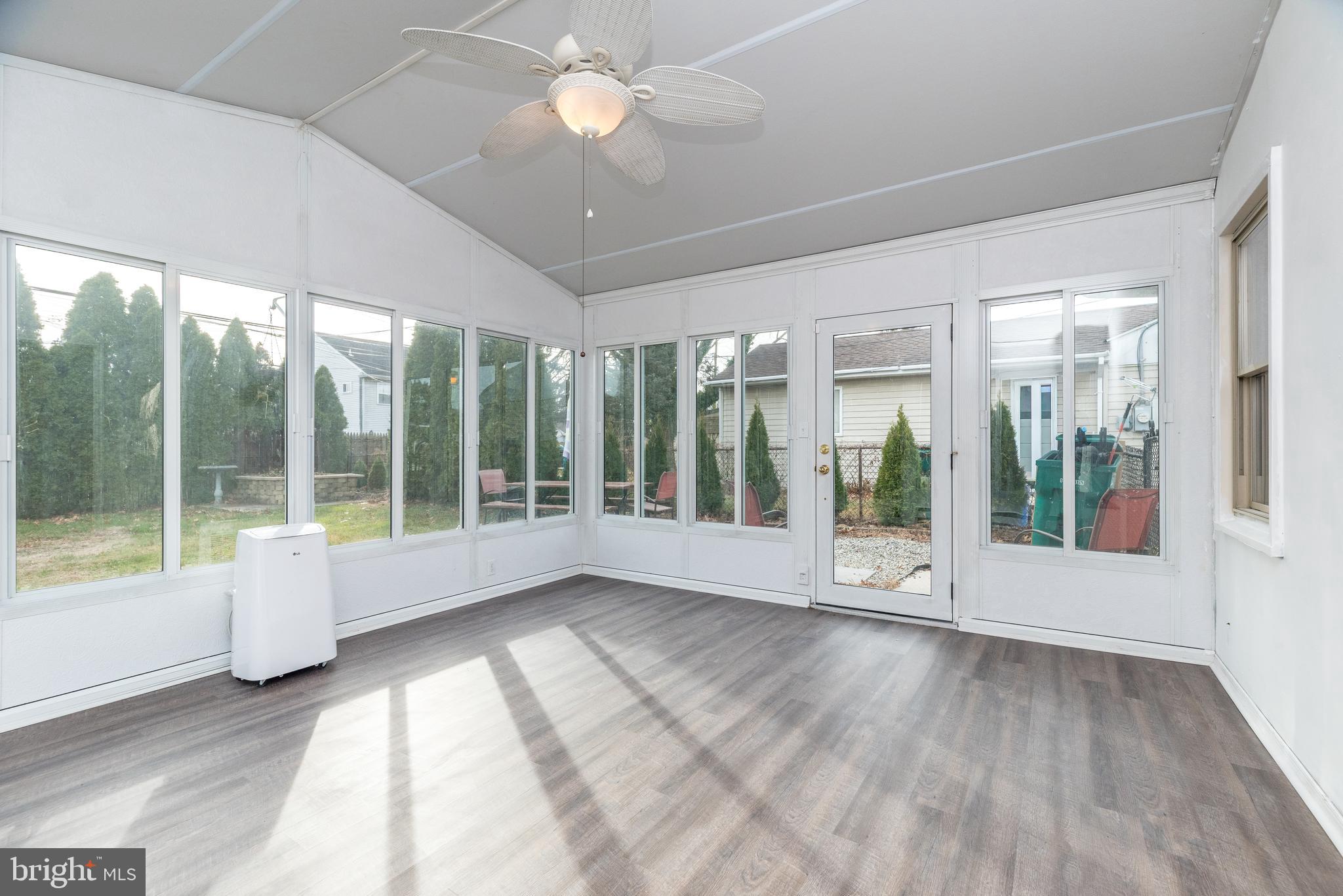 CROYDON ACRES - Residential