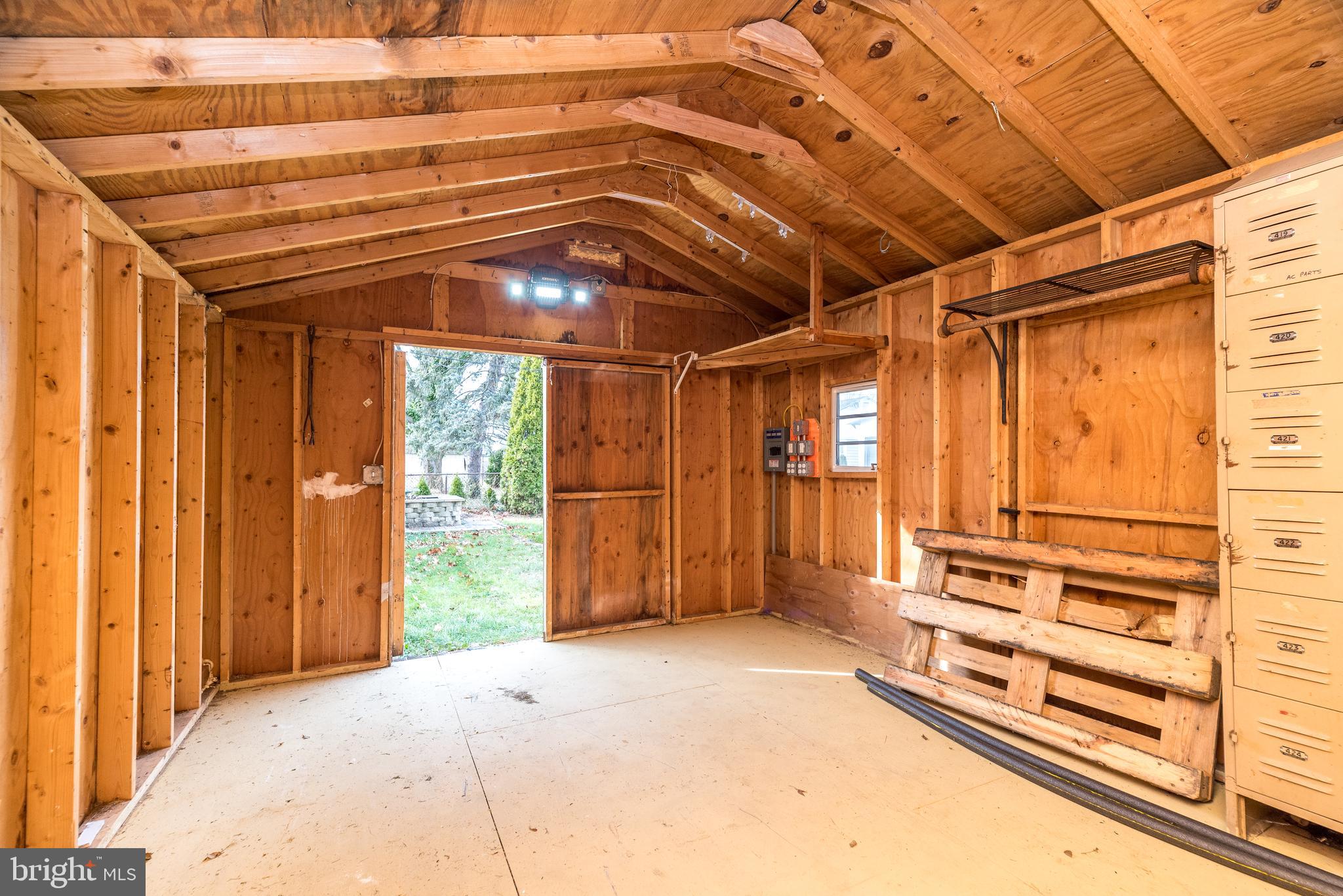 CROYDON ACRES - Residential