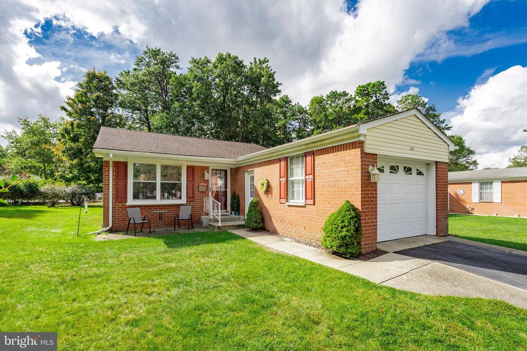 Photo of 58 Bowie Dr, MANCHESTER, NJ 08759 (MLS # NJOC2037636)