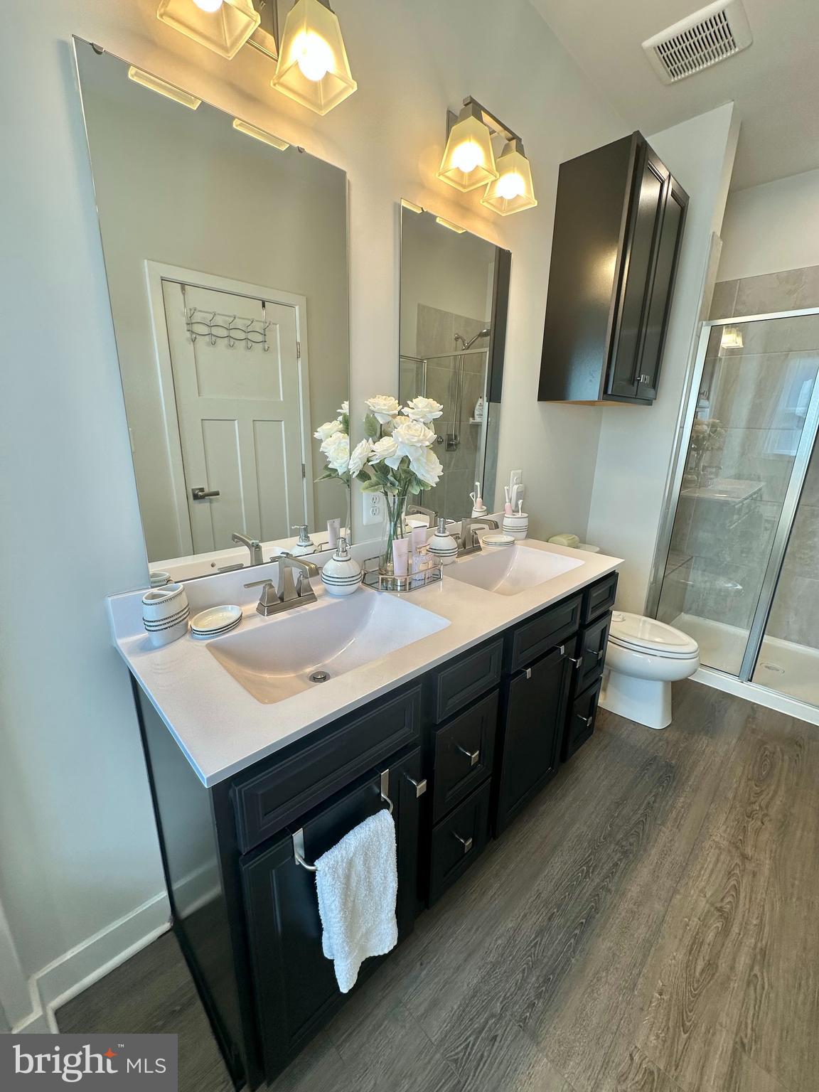 JAMES RUN TOWNHOMES - Residential