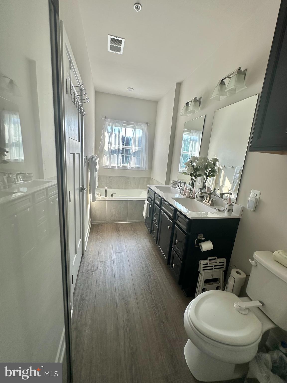 JAMES RUN TOWNHOMES - Residential