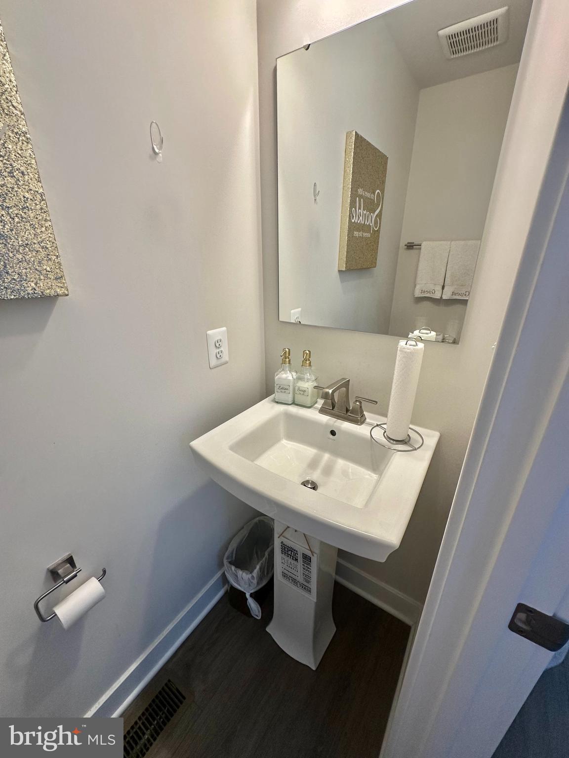 JAMES RUN TOWNHOMES - Residential