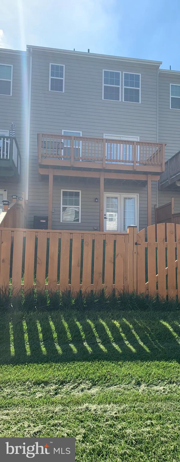 POTOMAC STATION - Residential Lease