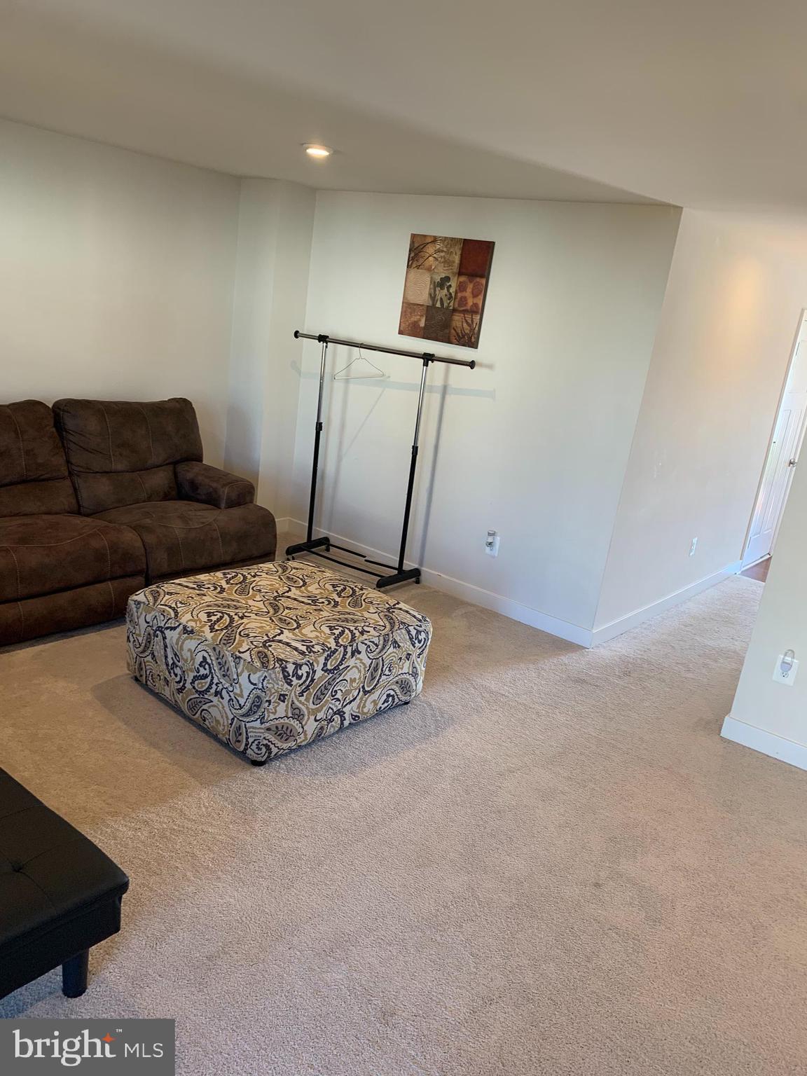 POTOMAC STATION - Residential Lease