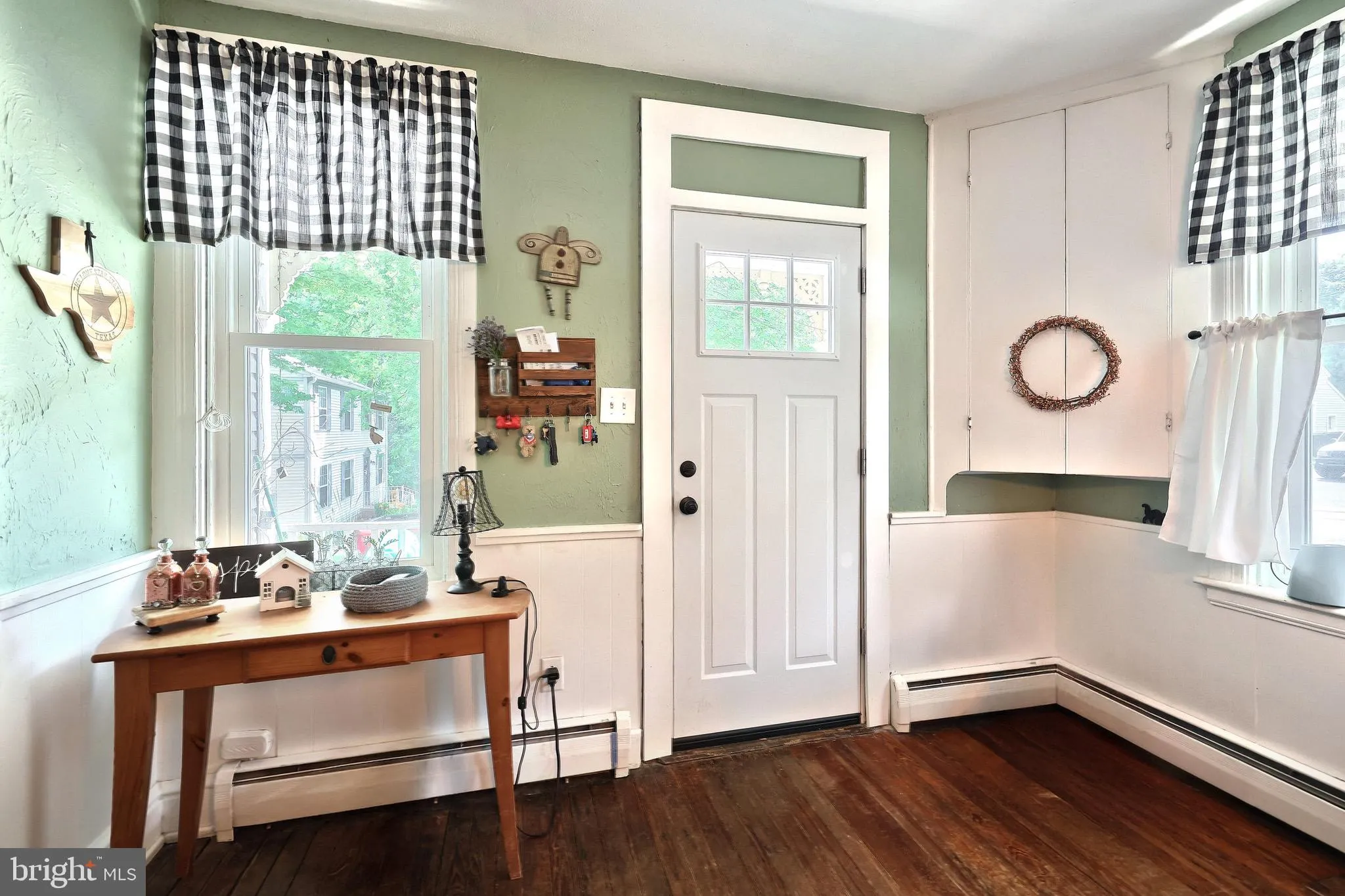 York, Pennsylvania 17402, United States, 4 Bedrooms Bedrooms, ,2 BathroomsBathrooms,Residential,Active,172889