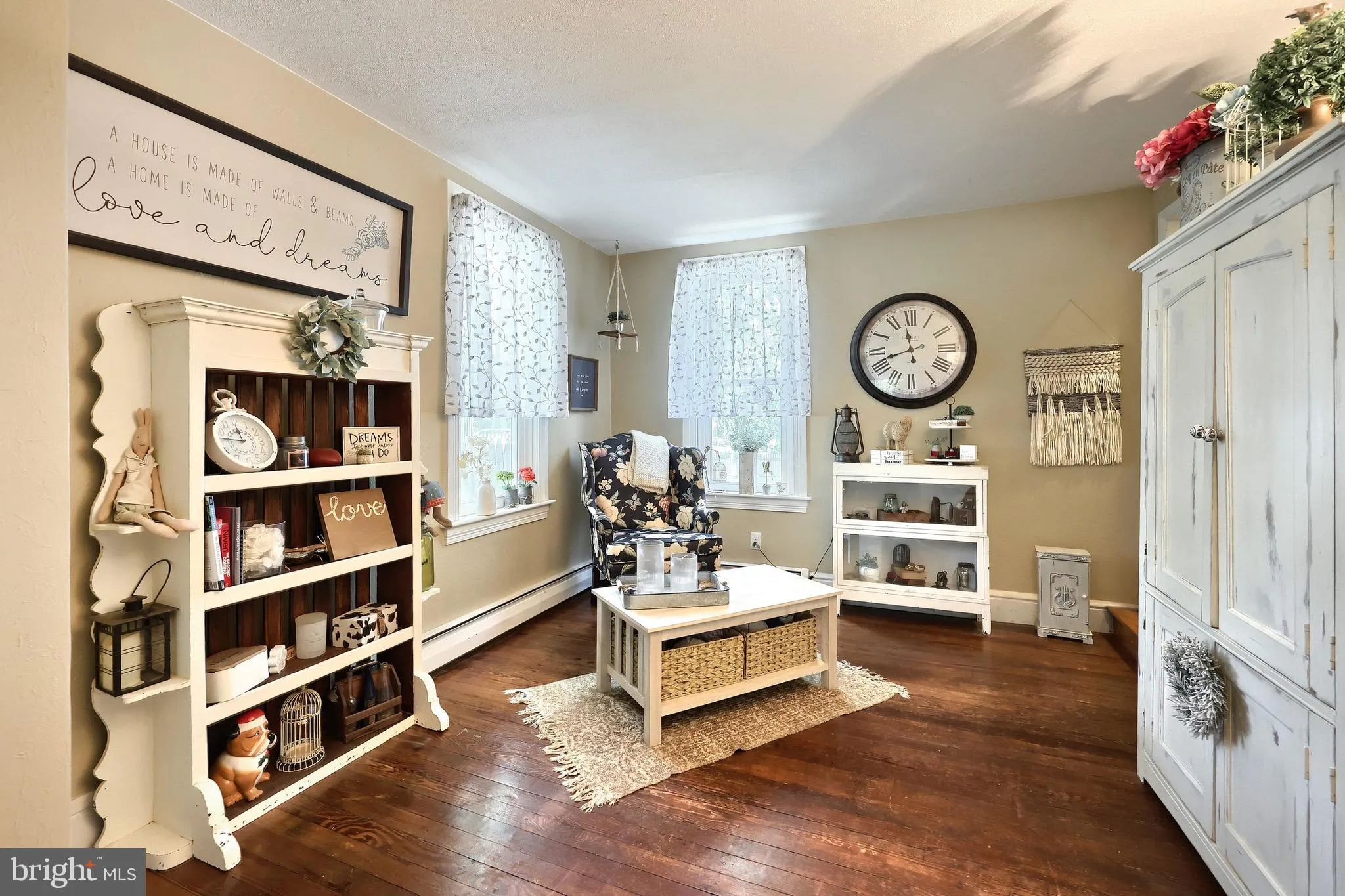 York, Pennsylvania 17402, United States, 4 Bedrooms Bedrooms, ,2 BathroomsBathrooms,Residential,Active,172889