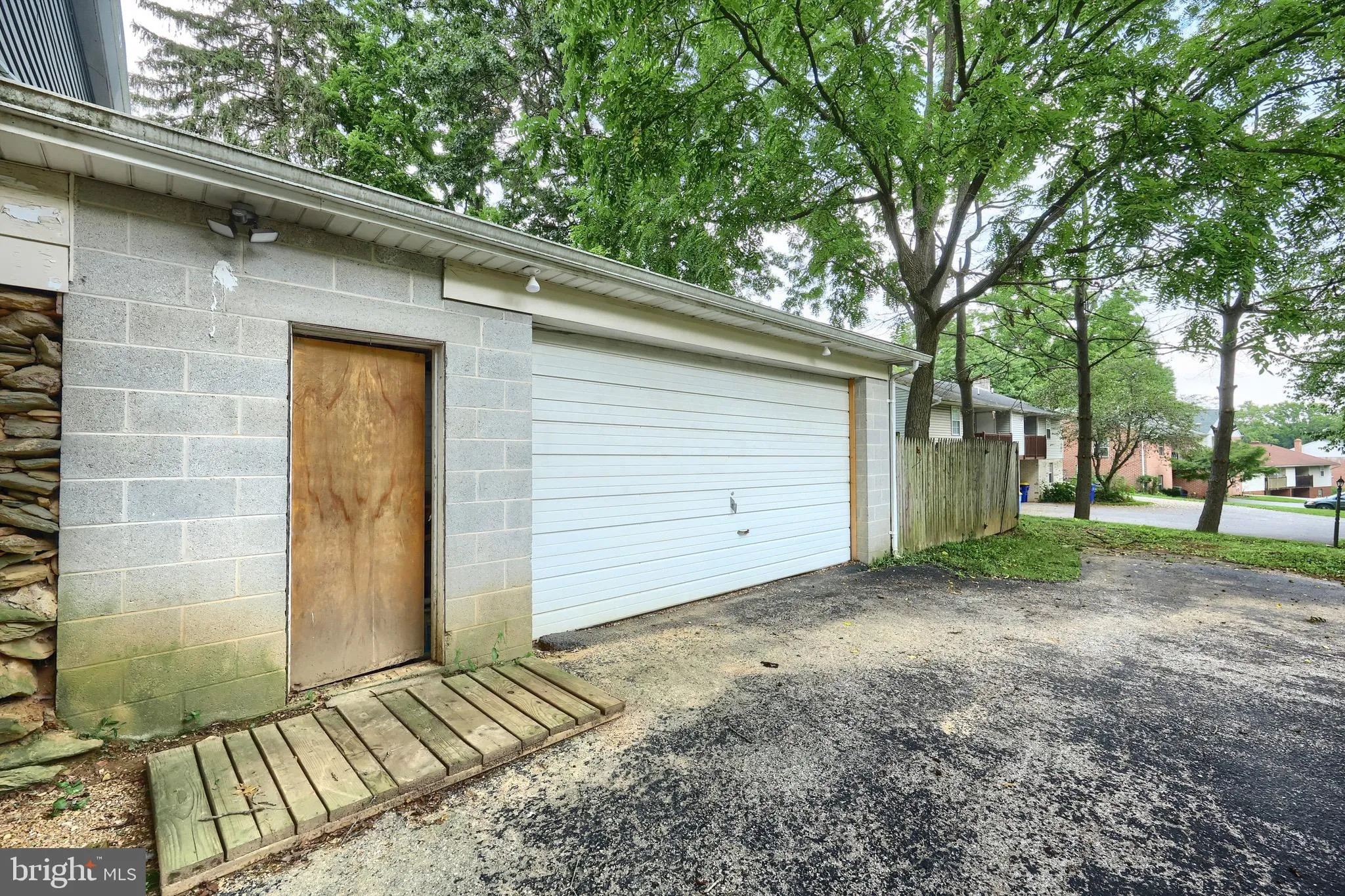 York, Pennsylvania 17402, United States, 4 Bedrooms Bedrooms, ,2 BathroomsBathrooms,Residential,Active,172889