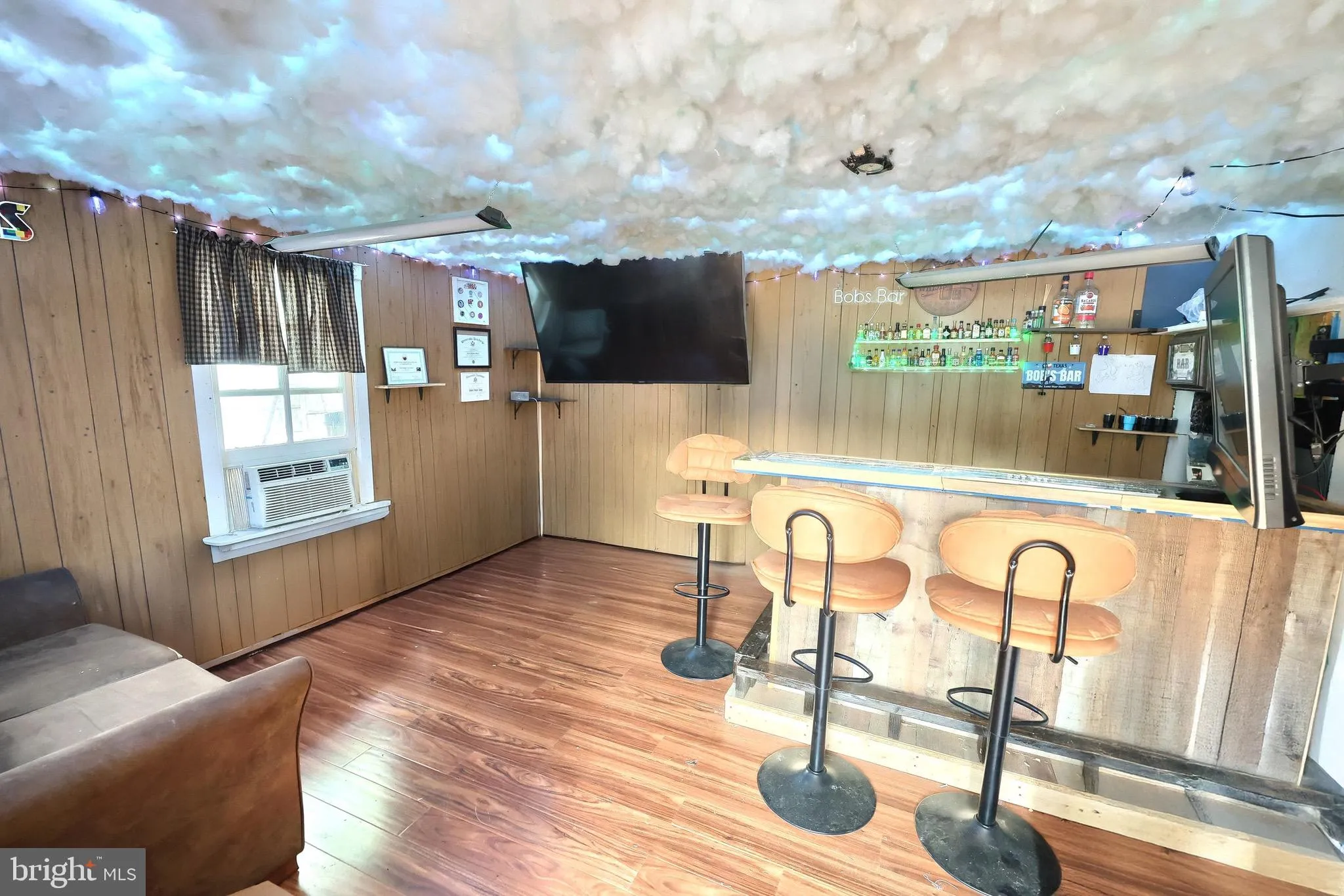 York, Pennsylvania 17402, United States, 4 Bedrooms Bedrooms, ,2 BathroomsBathrooms,Residential,Active,172889