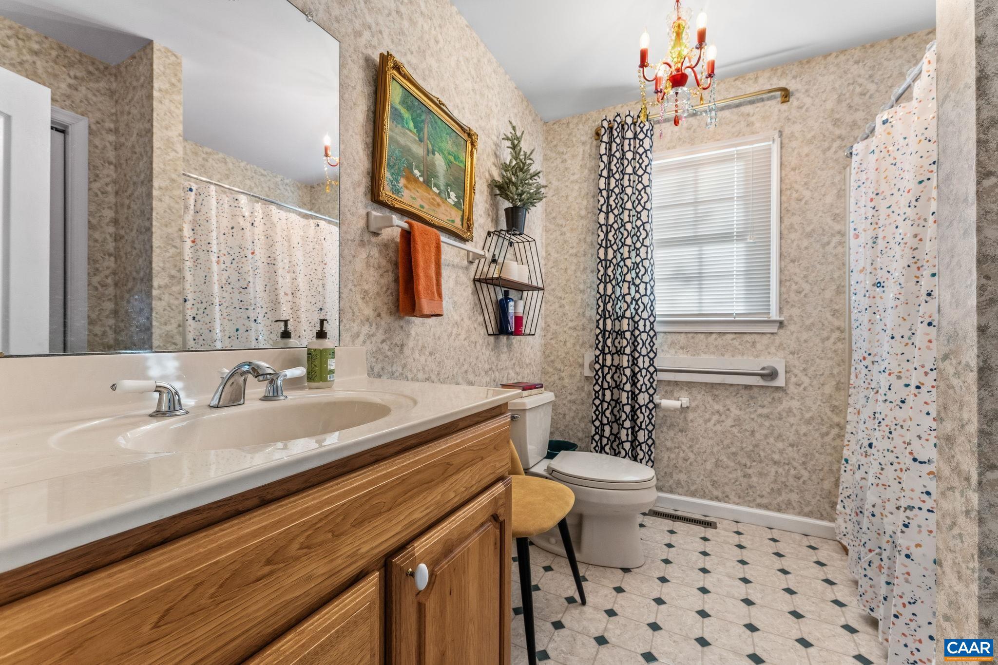 LAKE MONTICELLO - Residential