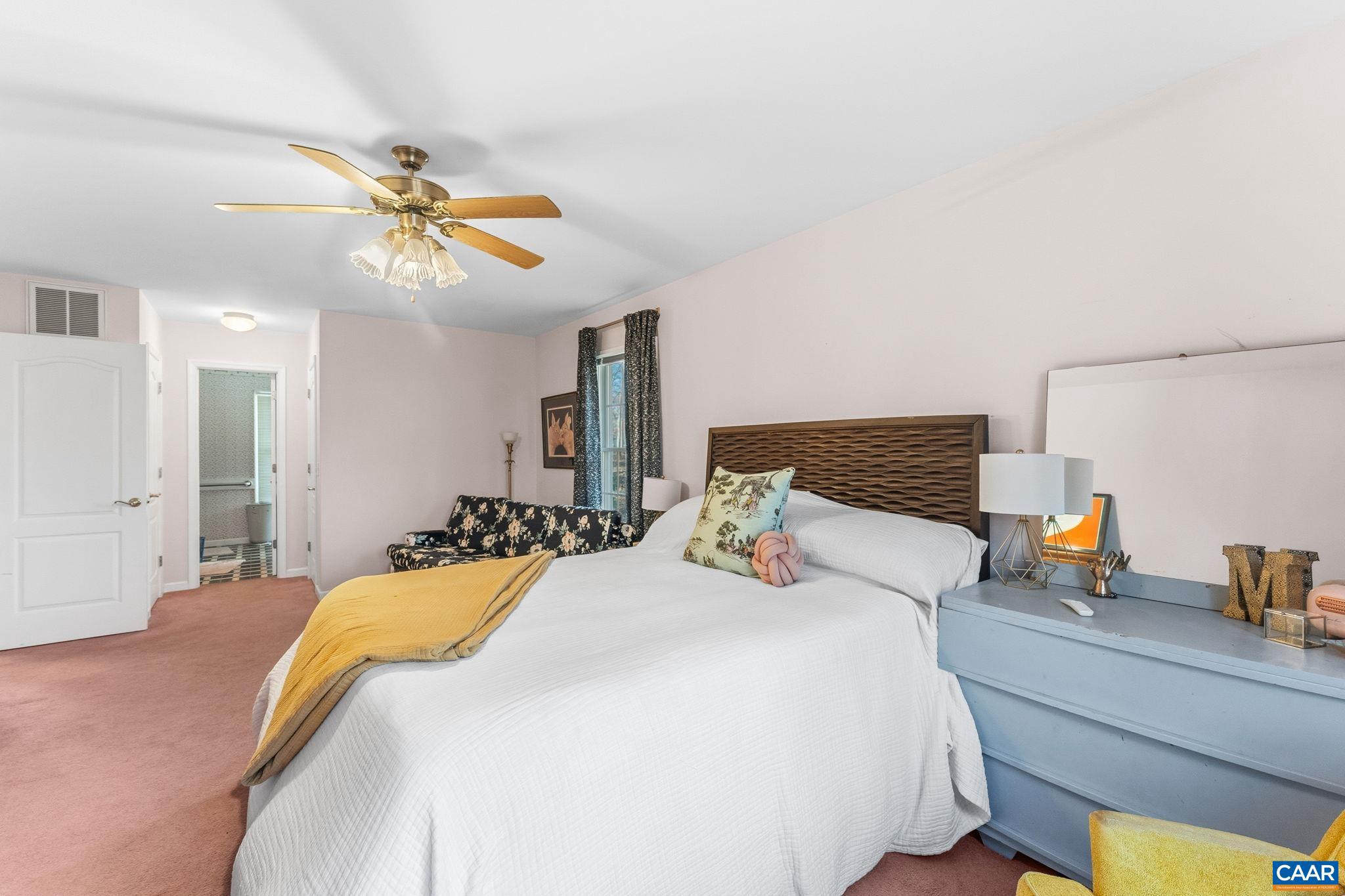 LAKE MONTICELLO - Residential