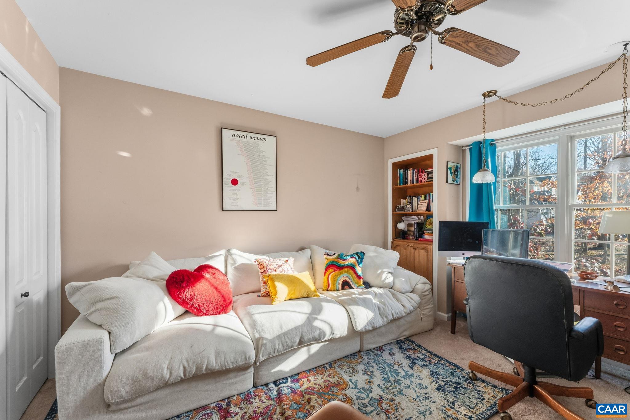 LAKE MONTICELLO - Residential