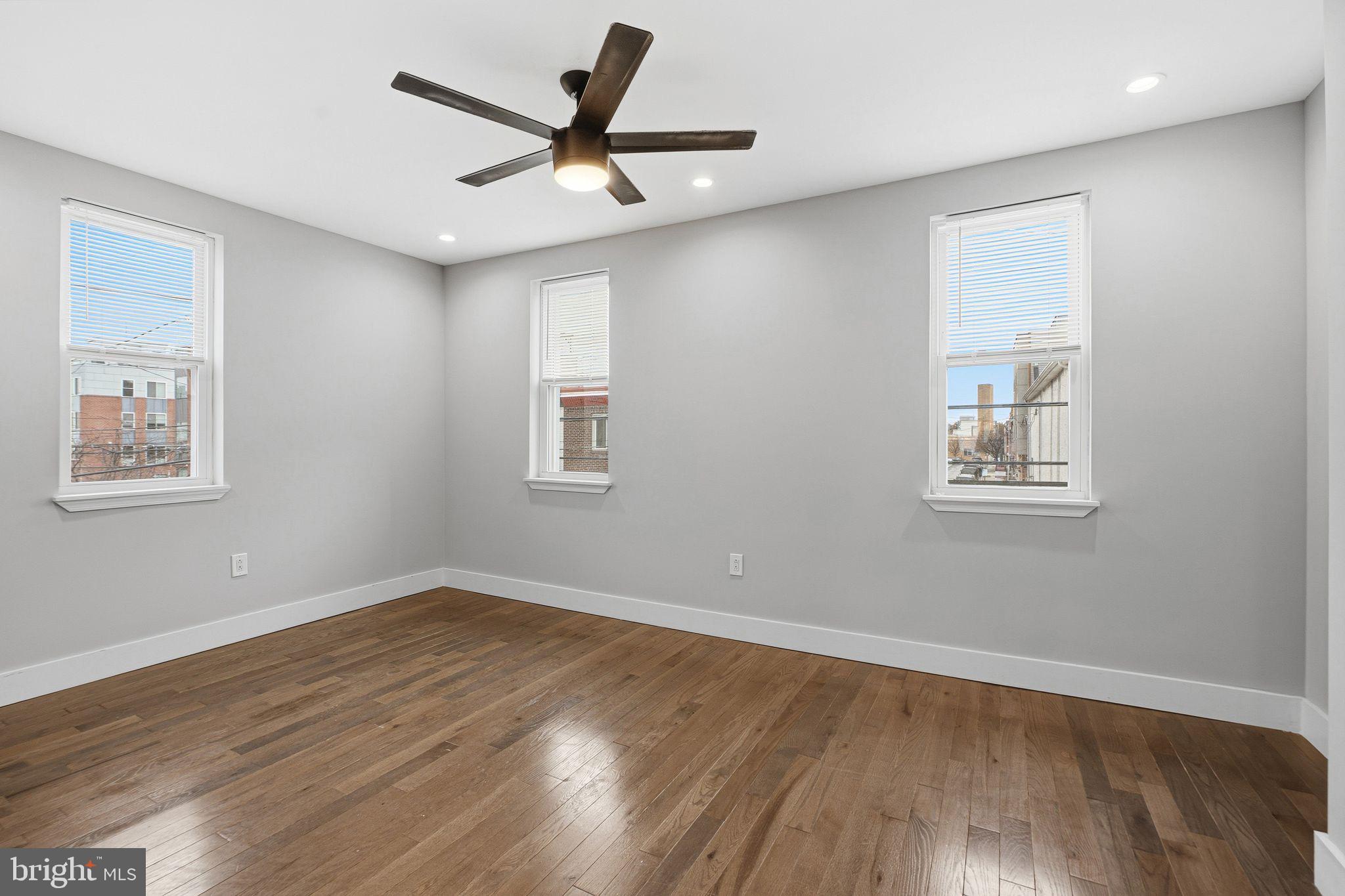 POINT BREEZE - Residential