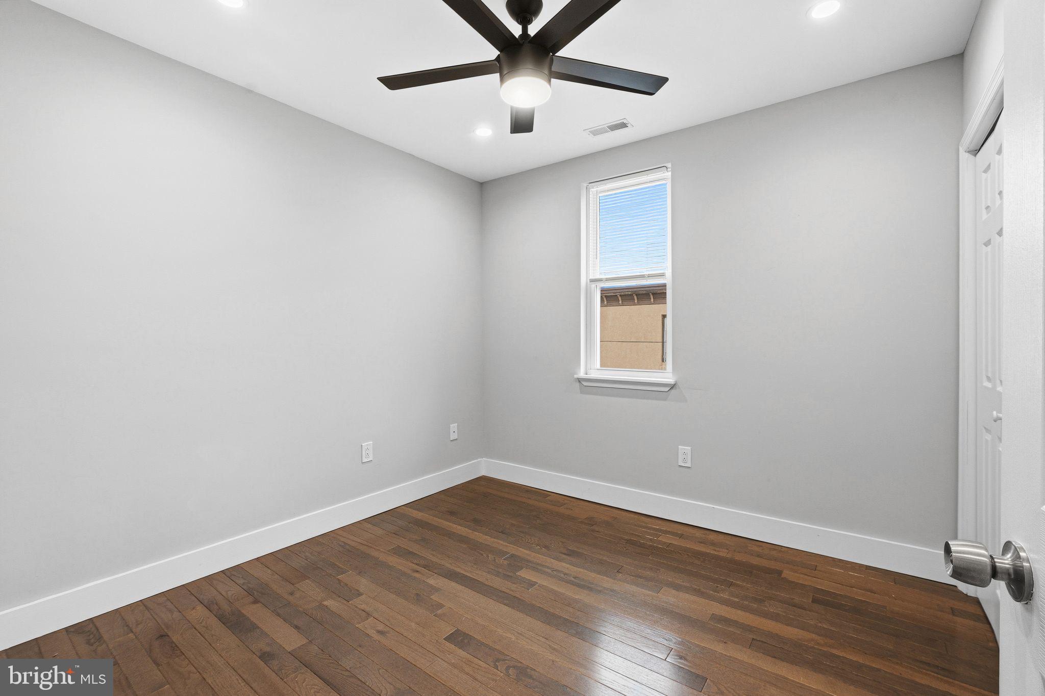 POINT BREEZE - Residential