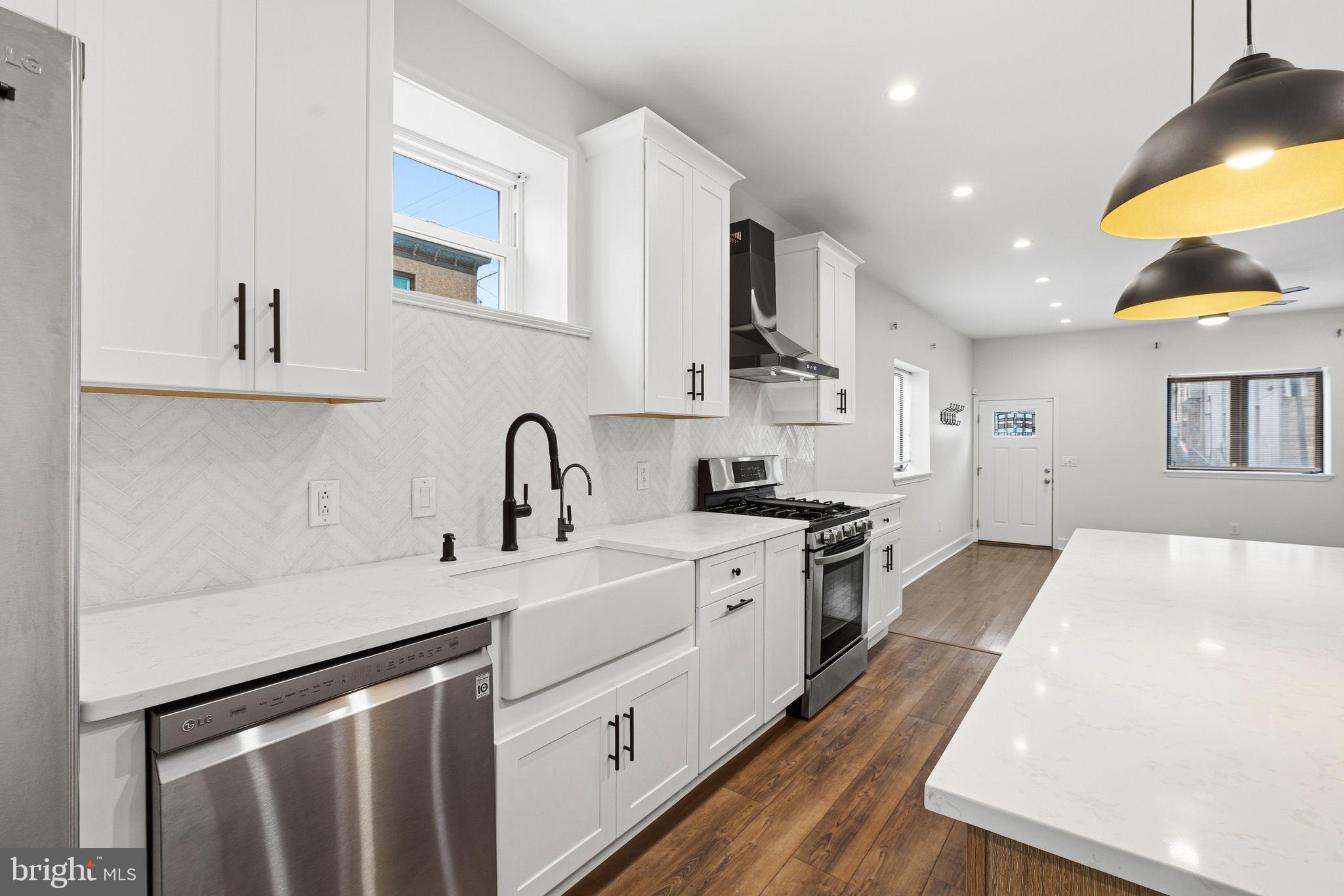 POINT BREEZE - Residential