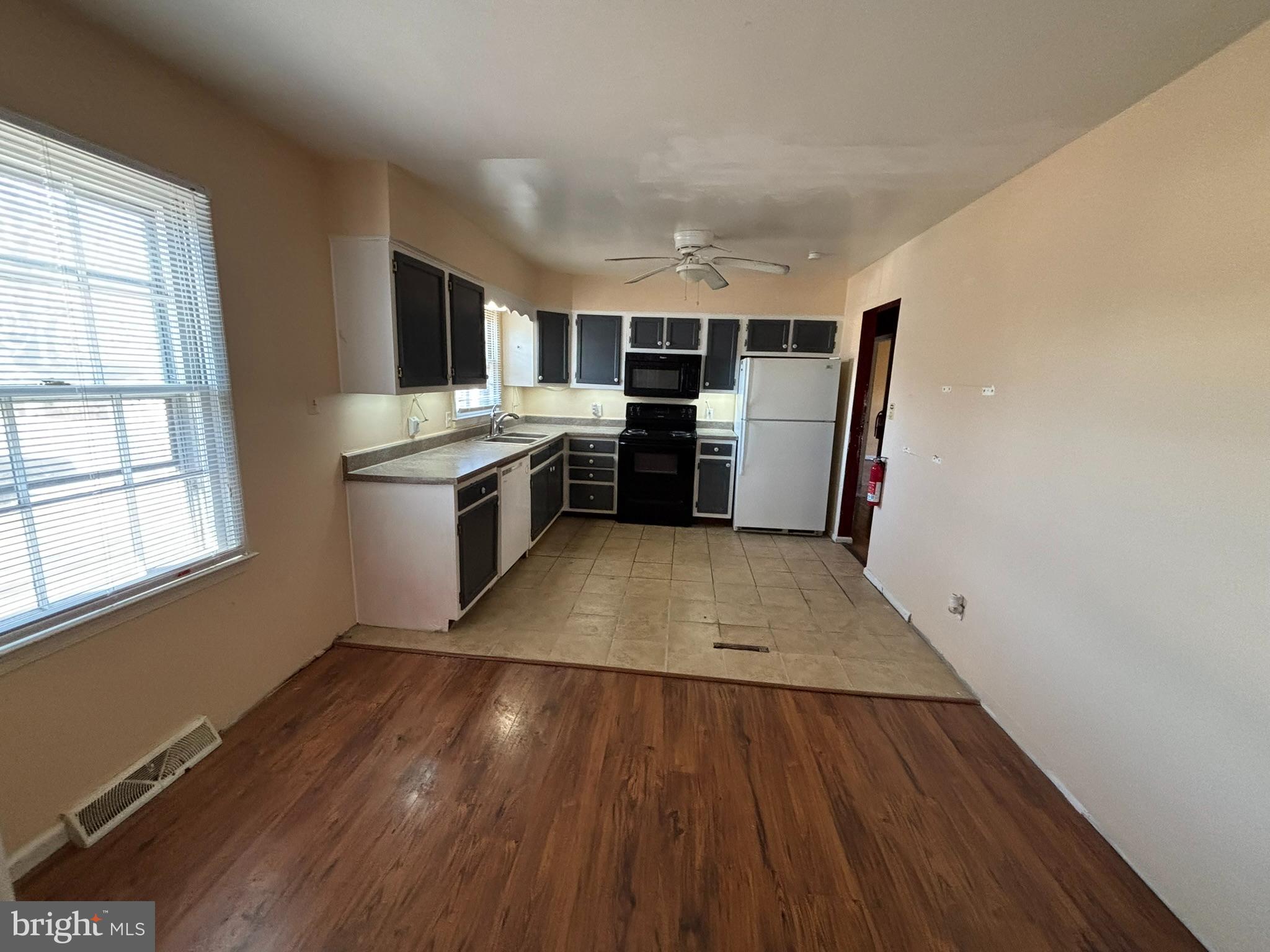 OAK GROVE TERRACE - Residential