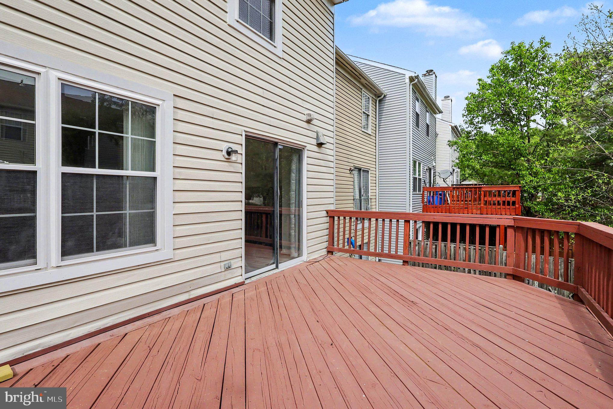 VALLEY STREAM ESTATES - Residential