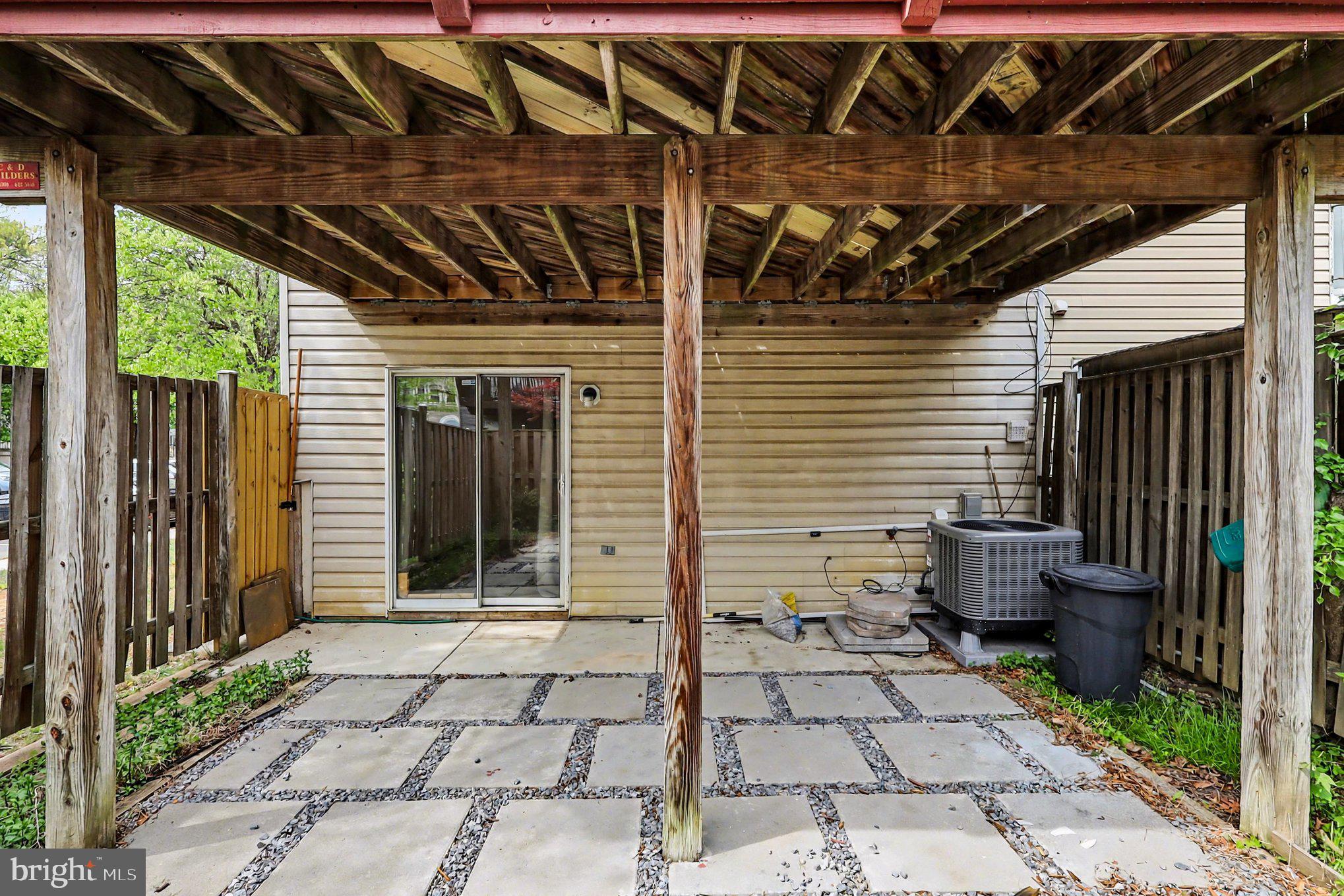 VALLEY STREAM ESTATES - Residential