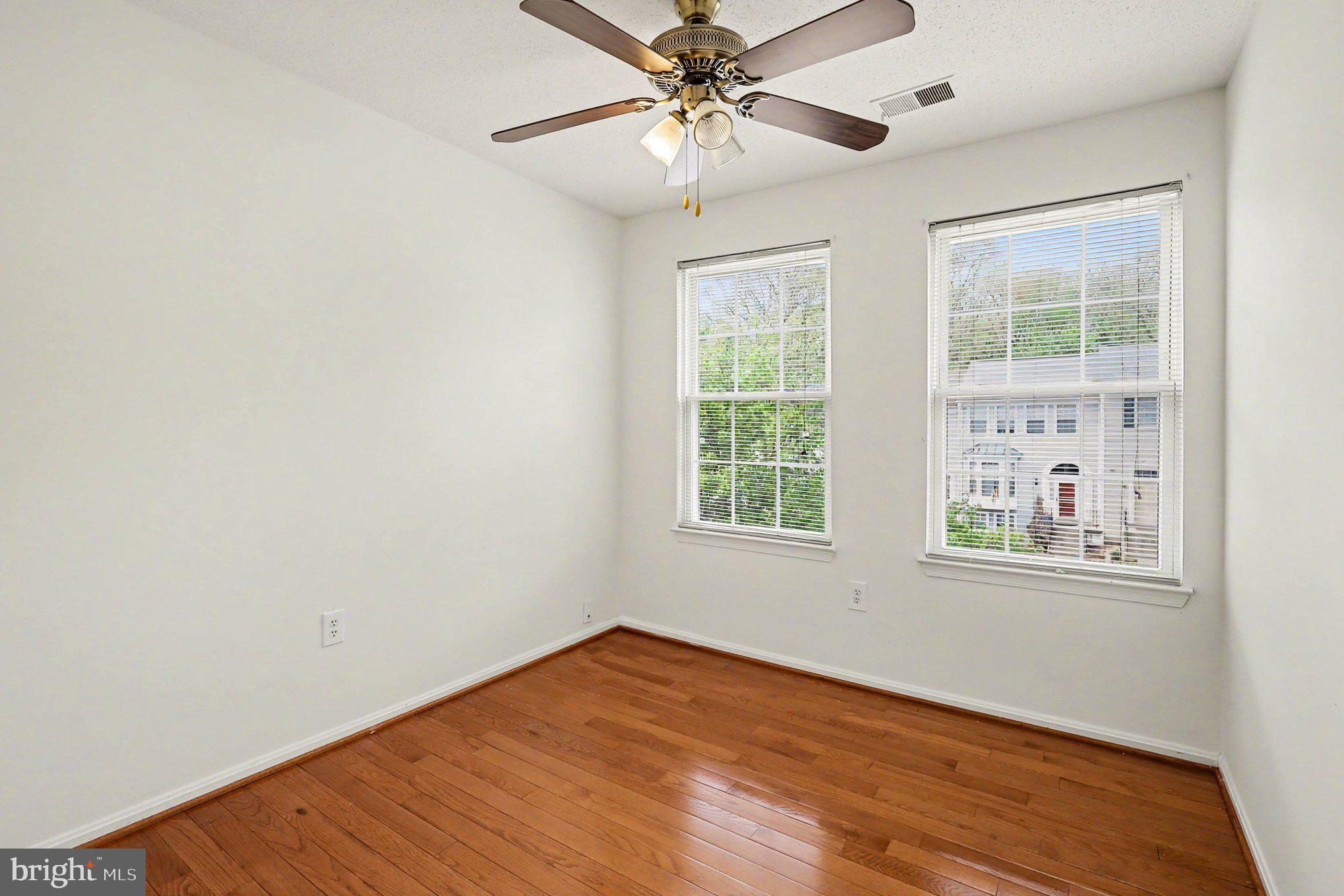 VALLEY STREAM ESTATES - Residential