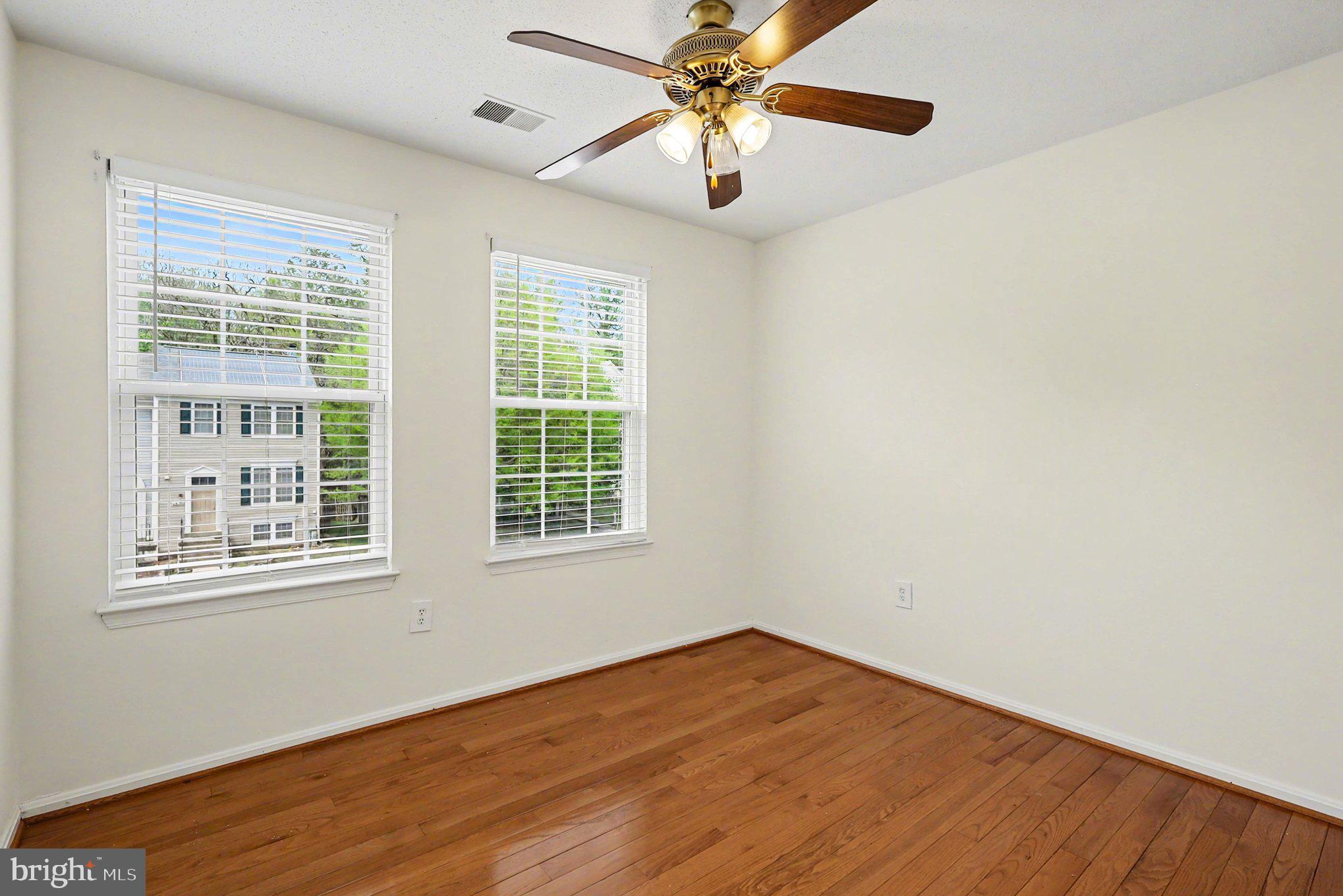 VALLEY STREAM ESTATES - Residential