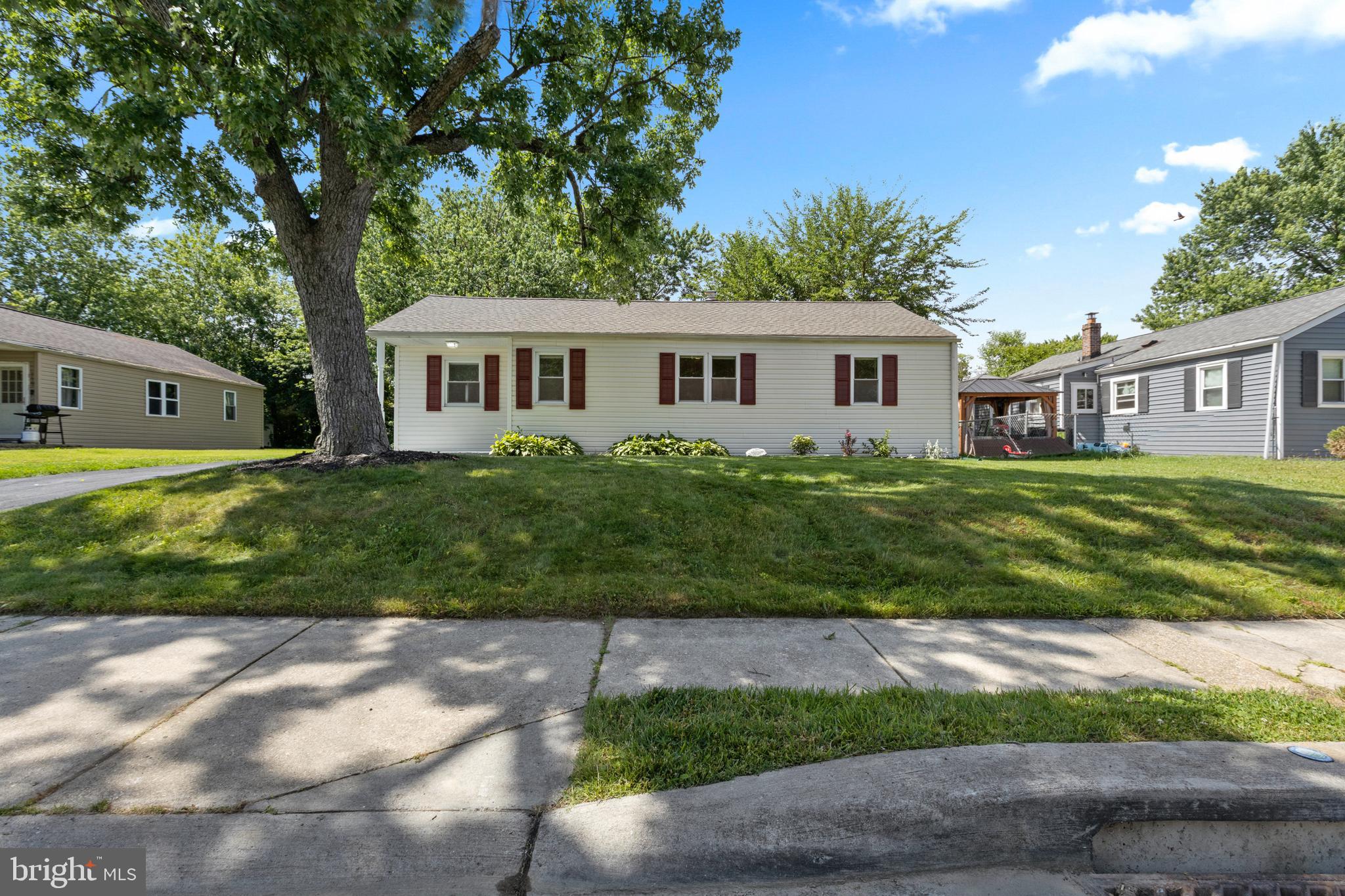 121 ROBINSON