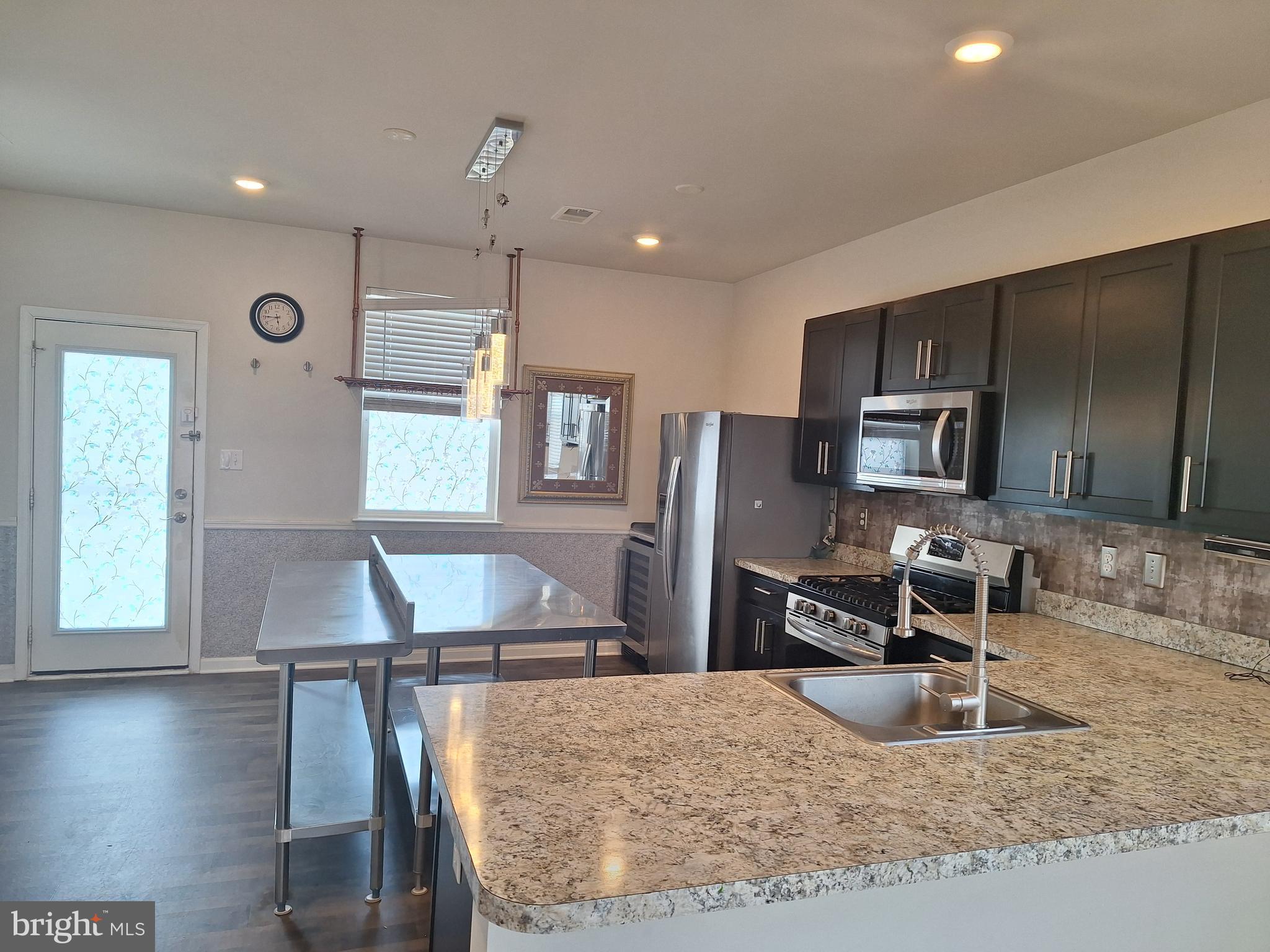 TIDBURY CROSSING - Residential