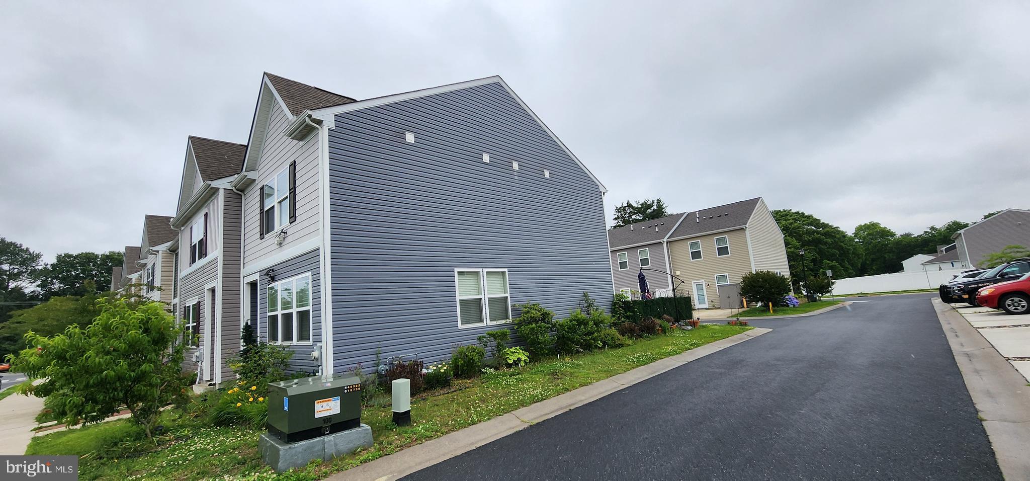 TIDBURY CROSSING - Residential