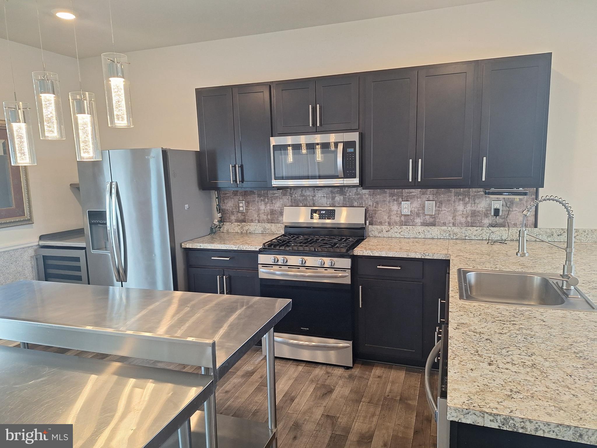 TIDBURY CROSSING - Residential