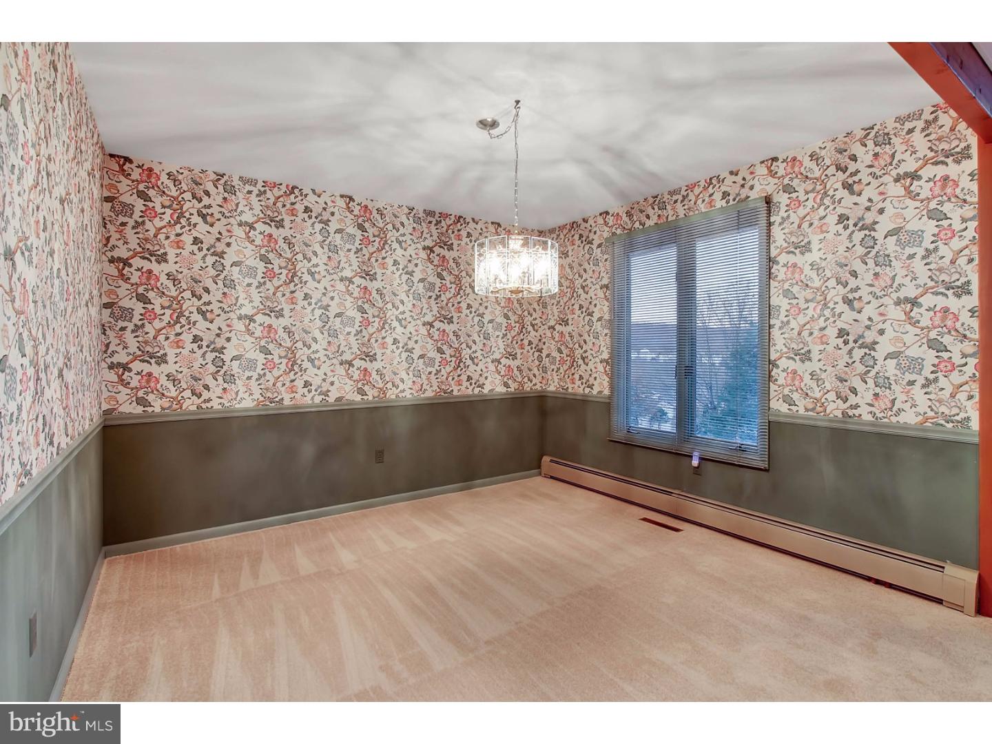 COUNTRY CLUB ESTAT - Residential