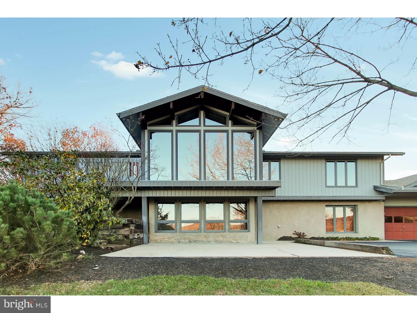 COUNTRY CLUB ESTAT - Residential